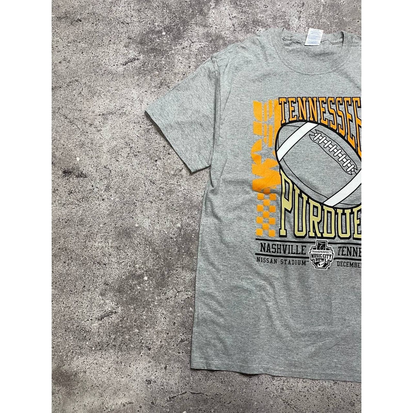 Vintage Vintage Music Bowl Tennessee T-Shirt Gray M Football Graphic Size US M / EU 48-50 / 2 - 2 Thumbnail