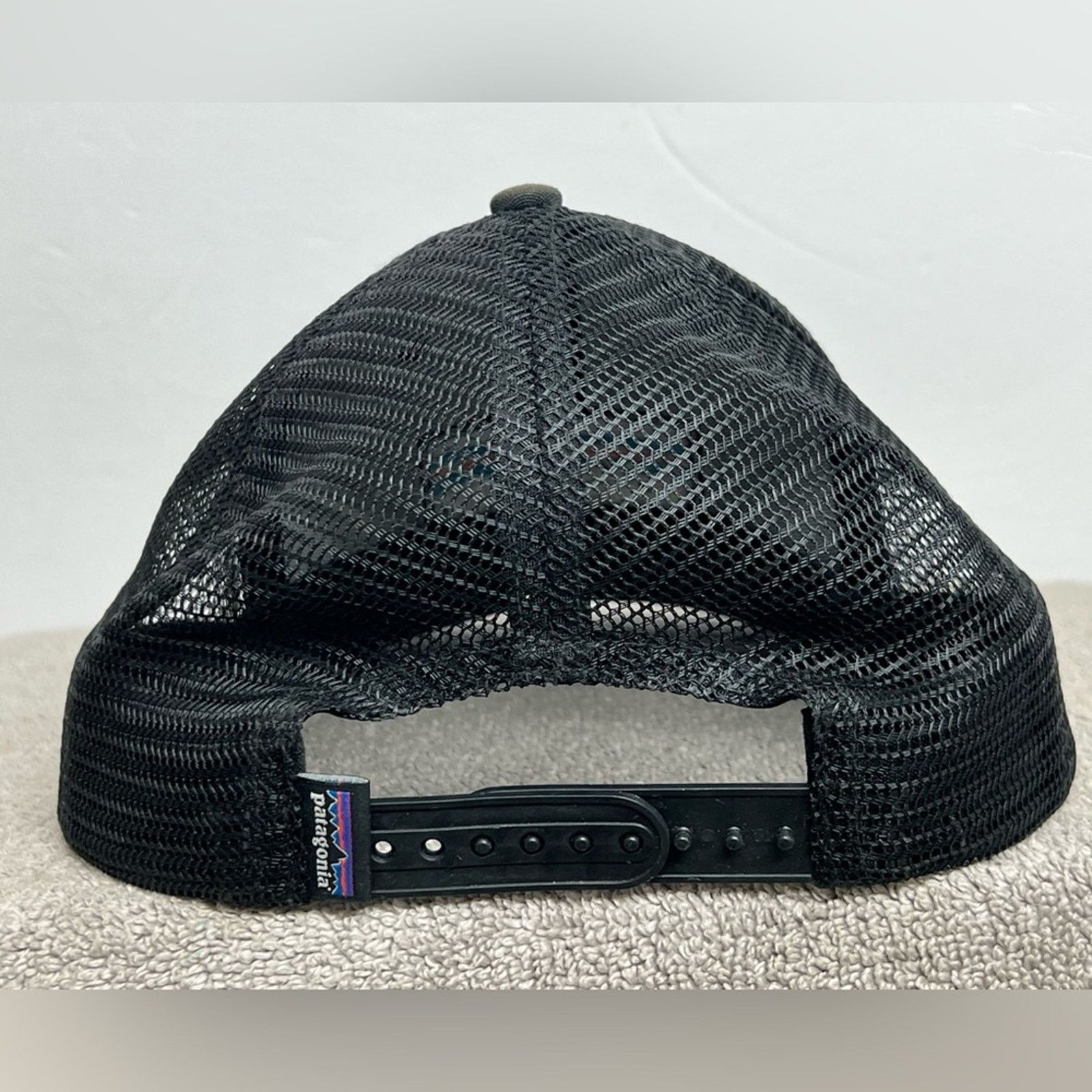 Patagonia Patagonia Hat Men’s Snapback Black P-6 Logo LoPro Trucker Size ONE SIZE - 3 Thumbnail