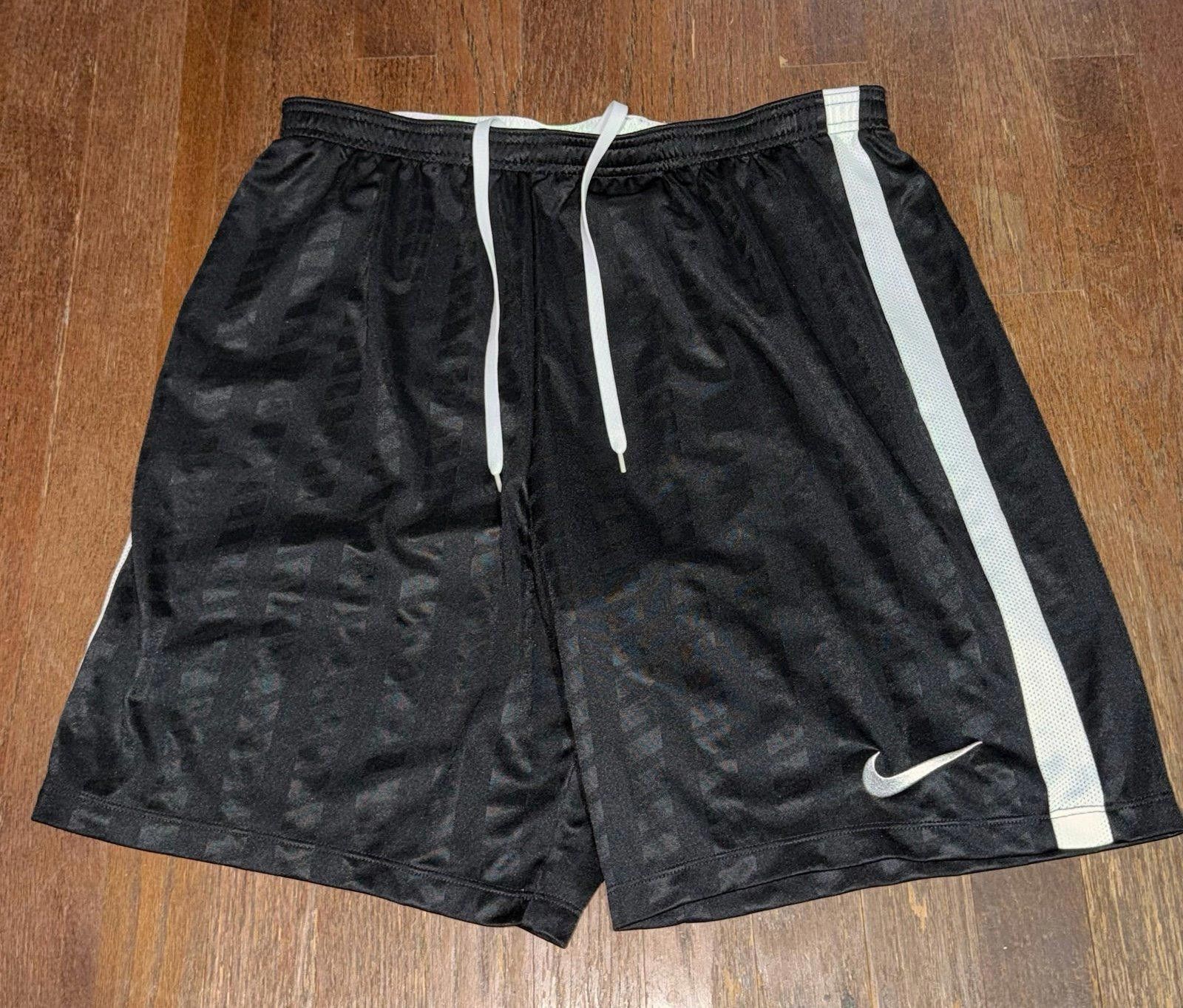 Nike Nike DriFit Nylon Black Hoop Shorts Mens XL Y2K 90s Rare Size US 36 / EU 52 - 1 Thumbnail