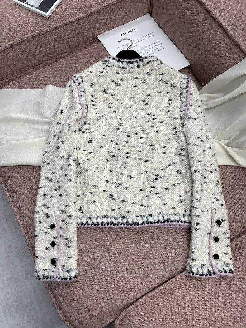 Chanel Chanel Castle series cashmere four-pocket knitted cardigan Size XS / US 0-2 / IT 36-38 - 3 Thumbnail