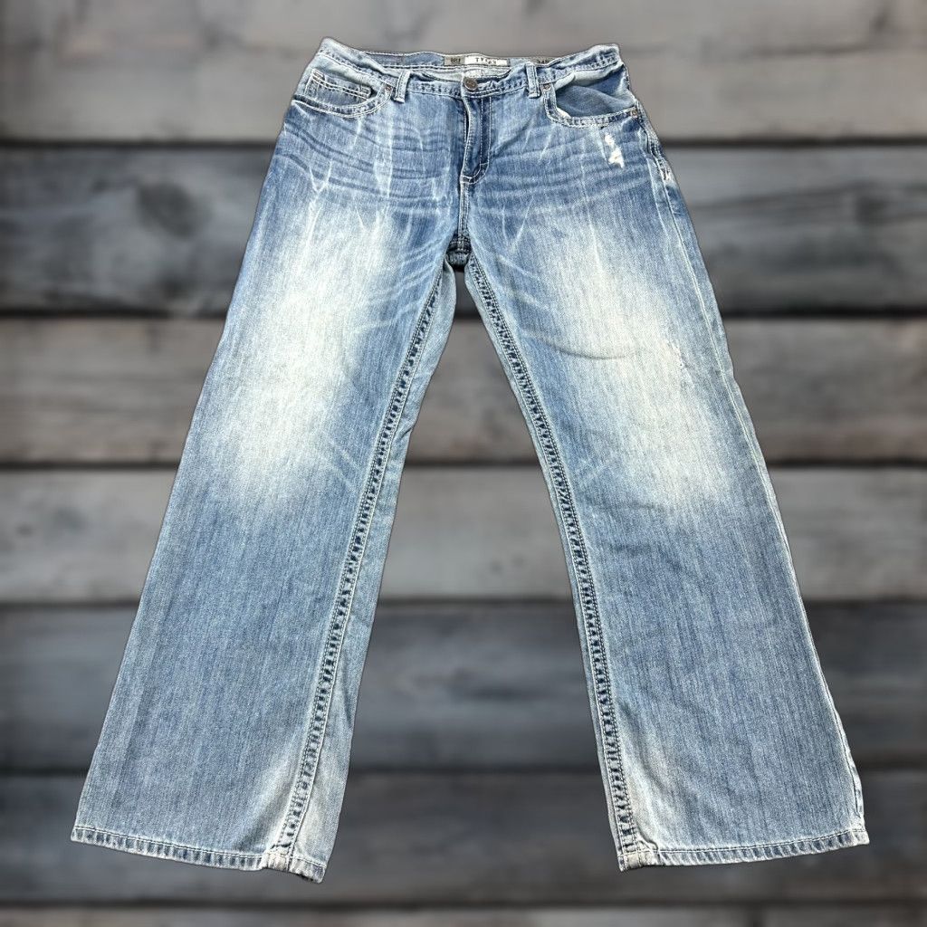 Vintage BKE Tyler Jeans Men 34S 34x31 Blue Relaxed Bootcut Light Wash Denim Size US 34 / EU 50 - 1 Thumbnail