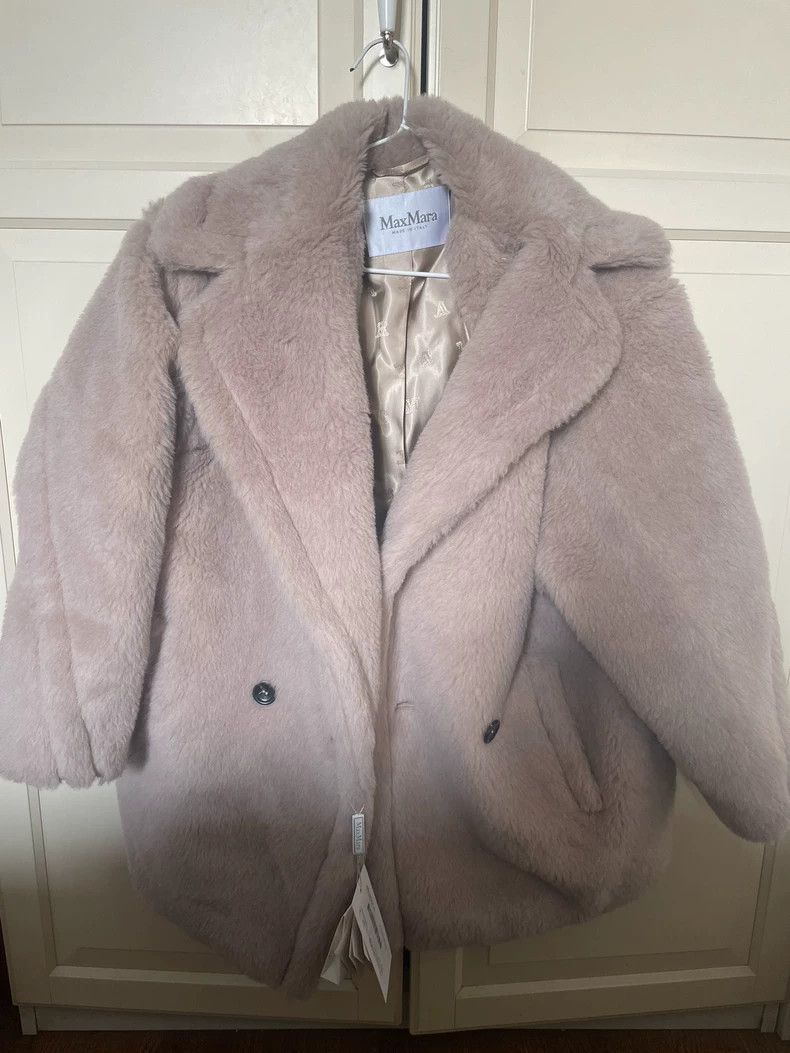 Max Mara Max Mara 1011801 Tiny Teddy Size S / US 4 / IT 40 - 1 Thumbnail