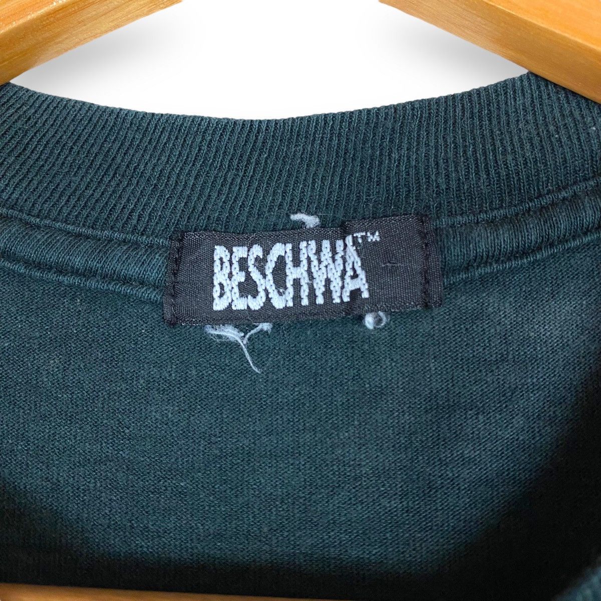 Alien Workshop × Vintage Vintage 90's BESCHWA SKATEBOARDS Graphic Faded Tee Size US L / EU 52-54 / 3 - 7 Thumbnail