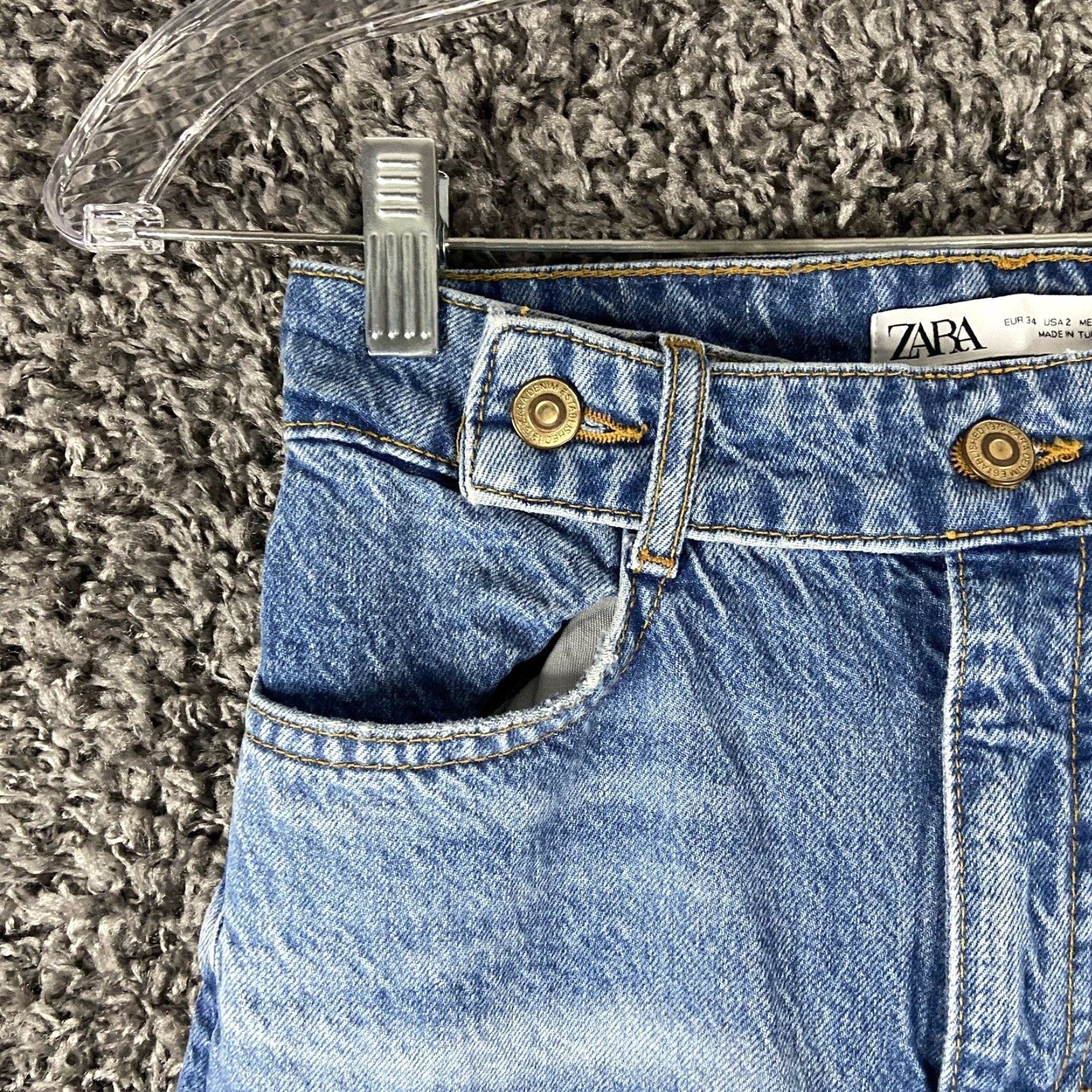Zara VINTAGE Zara Blue Jeans Women's Size 2 Distressed Hem Straight Fit Size 26" / US 2 / IT 38 - 3 Thumbnail