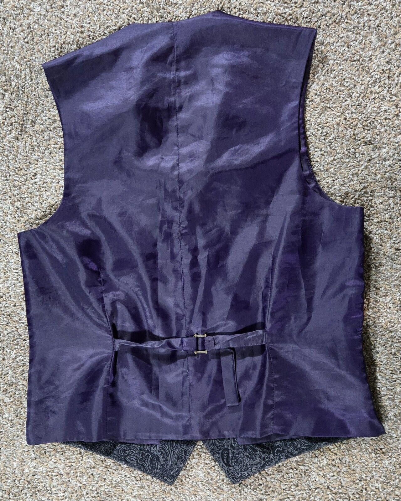 Designer Grey Suede Paisley Vest With Purple Interior Size 38R - 7 Thumbnail