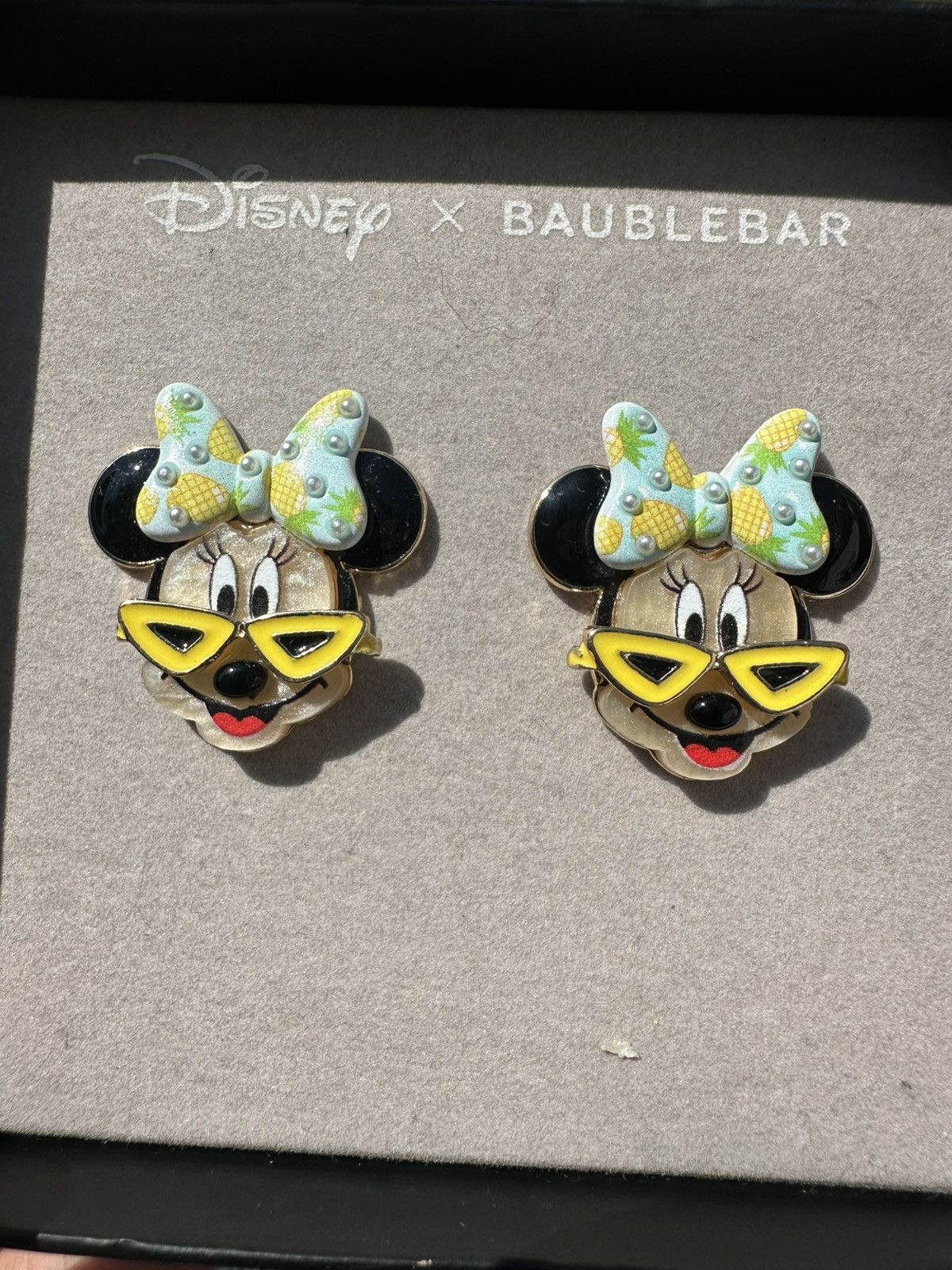 Designer × Disney 1 pc Disney X BAUBLEBAR Minnie Mouse Pluto Goofy diamond Size ONE SIZE - 7 Thumbnail