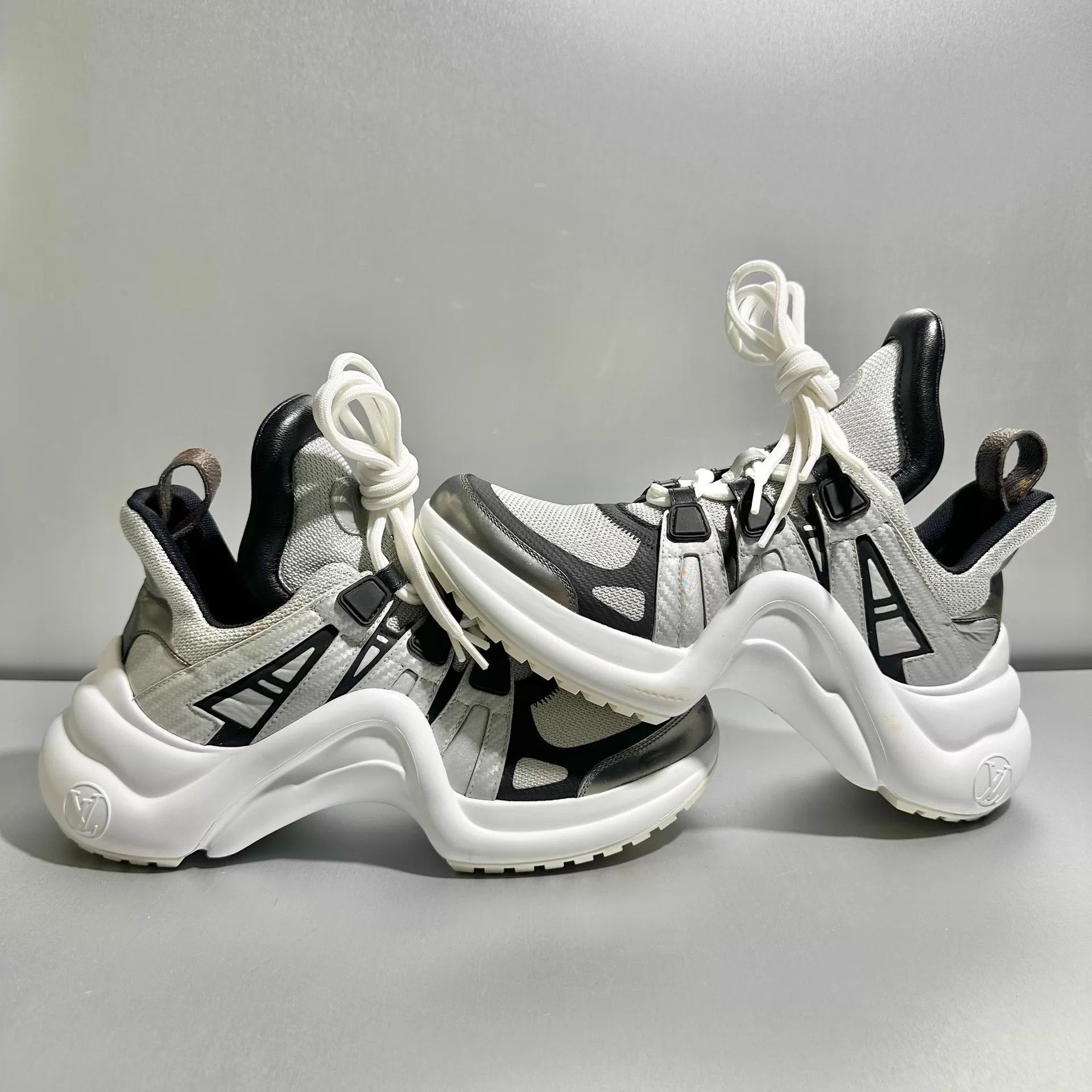 Louis Vuitton Louis Vuitton Silver/White Dad Shoe 36.5 Worn 1-2 Times Size US 6 / IT 36 - 3 Thumbnail
