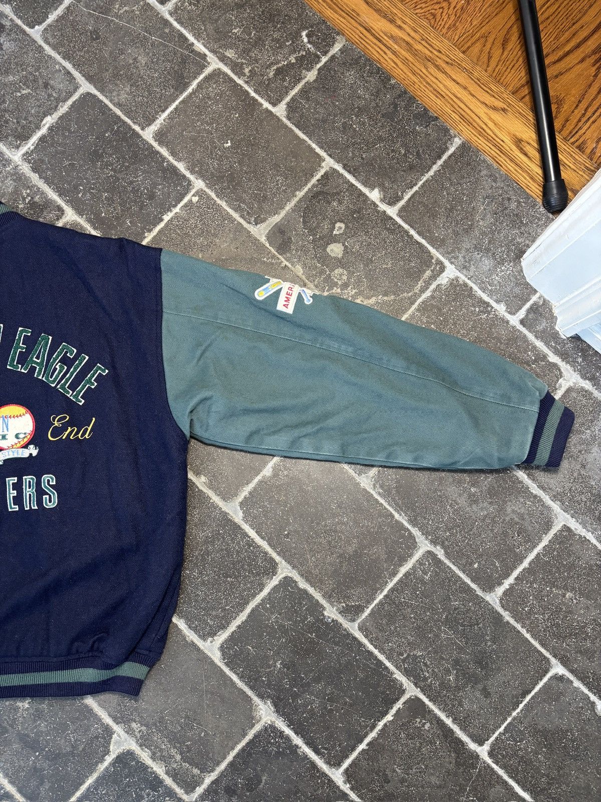 American Eagle Outfitters 1990s American Eagle Vintage Bomber Jacket Chenille Patch M Size US M / EU 48-50 / 2 - 5 Thumbnail