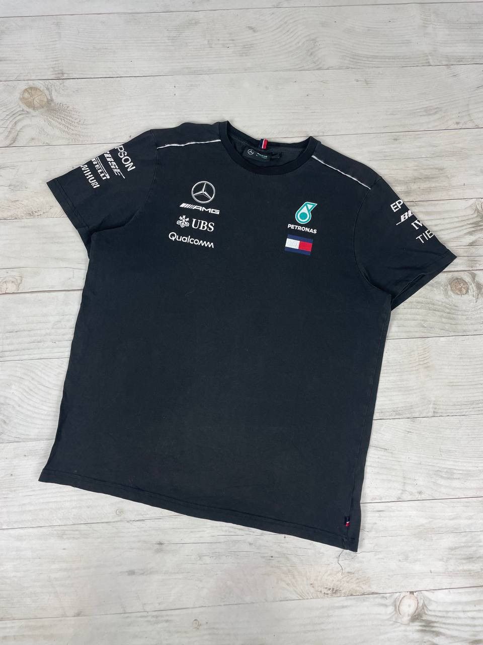 Mercedes-Benz Vintage Mercedes Benz AMG Petronas Racing T Shirt Size US L / EU 52-54 / 3 - 1 Thumbnail