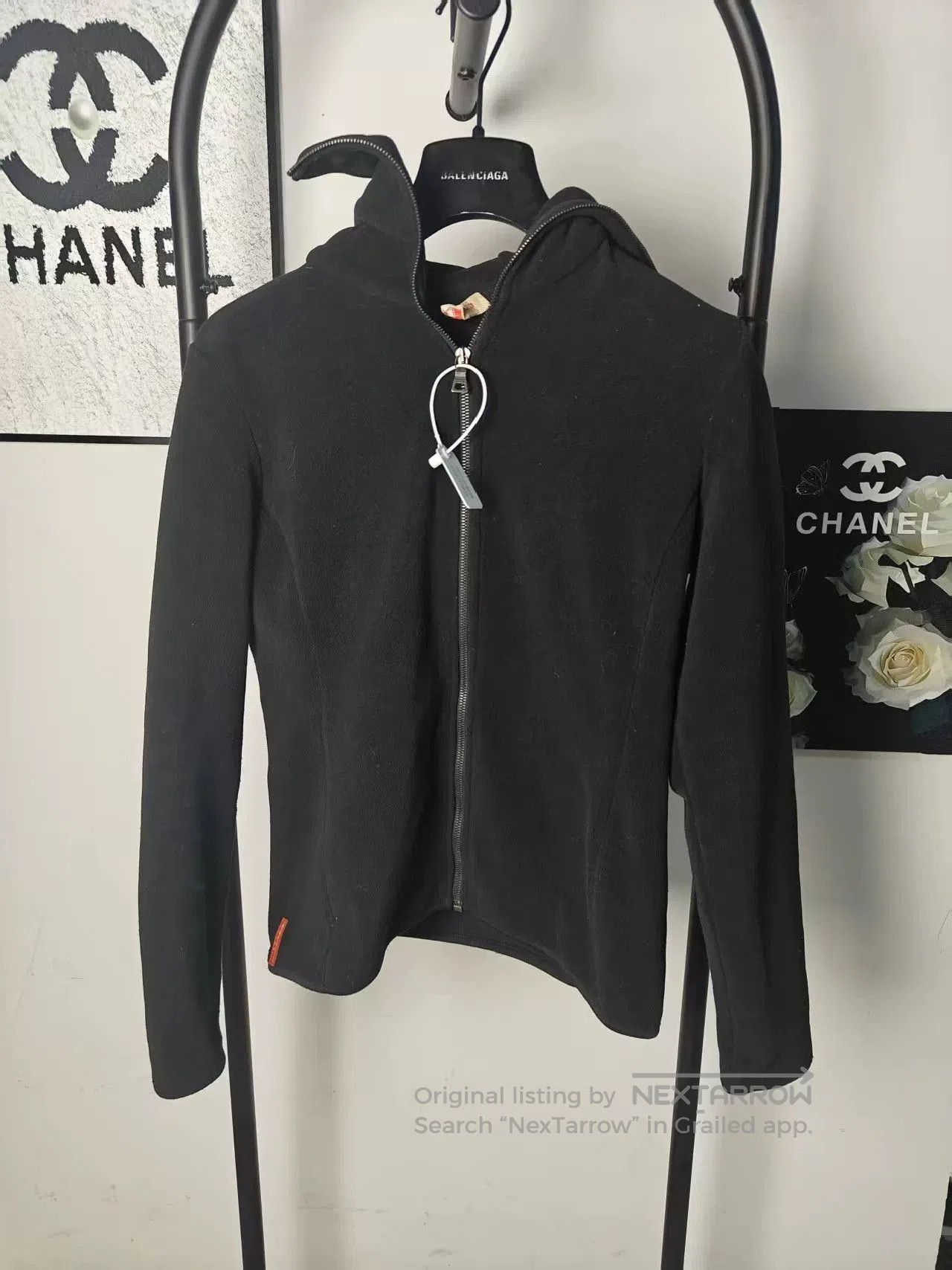 Prada Prada Logo Zip Jacket in Black. Size US M / EU 48-50 / 2 - 1 Thumbnail