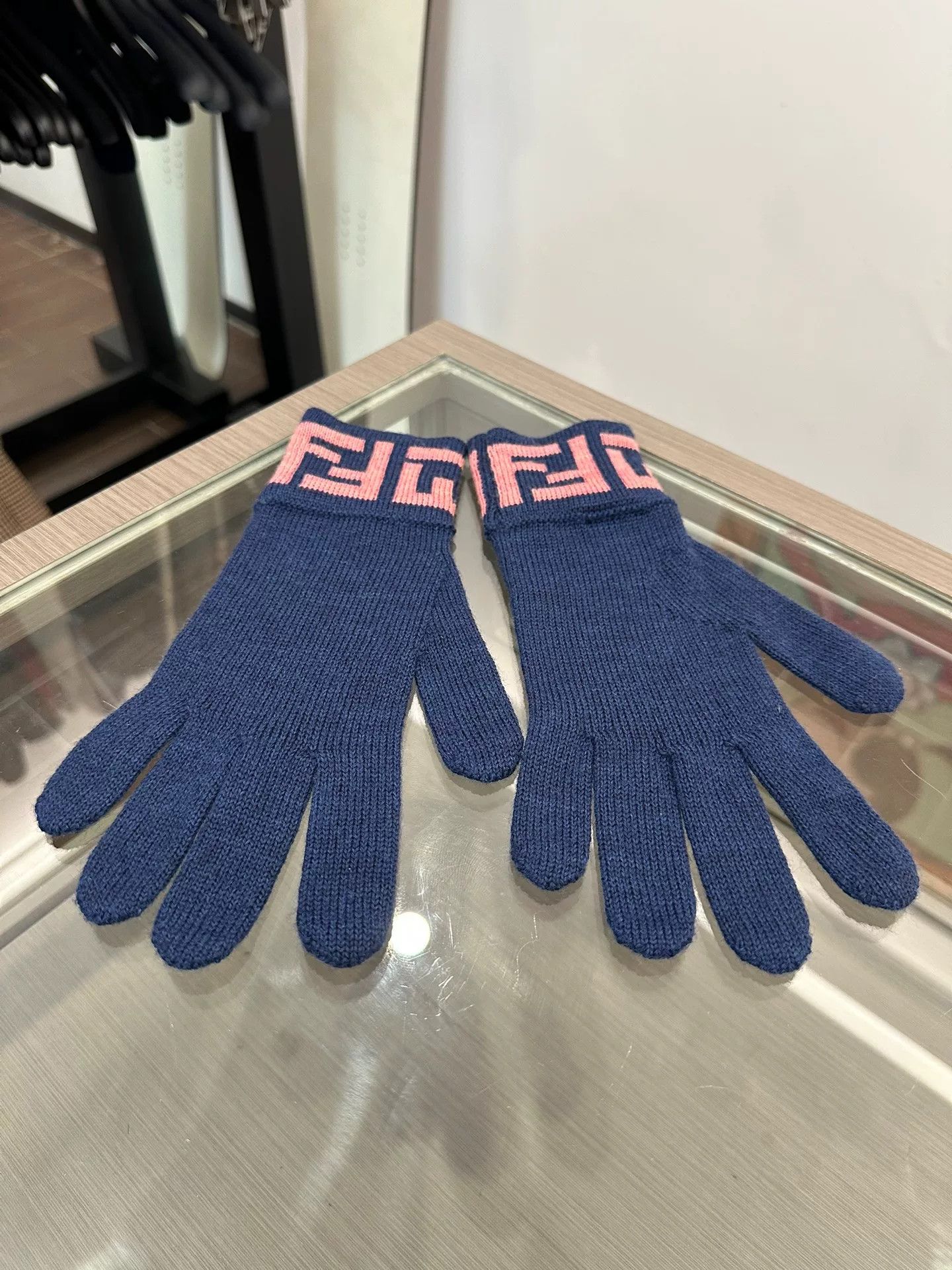 Fendi Fendi Pink Double F Logo Navy Wool Gloves Size ONE SIZE - 1 Thumbnail