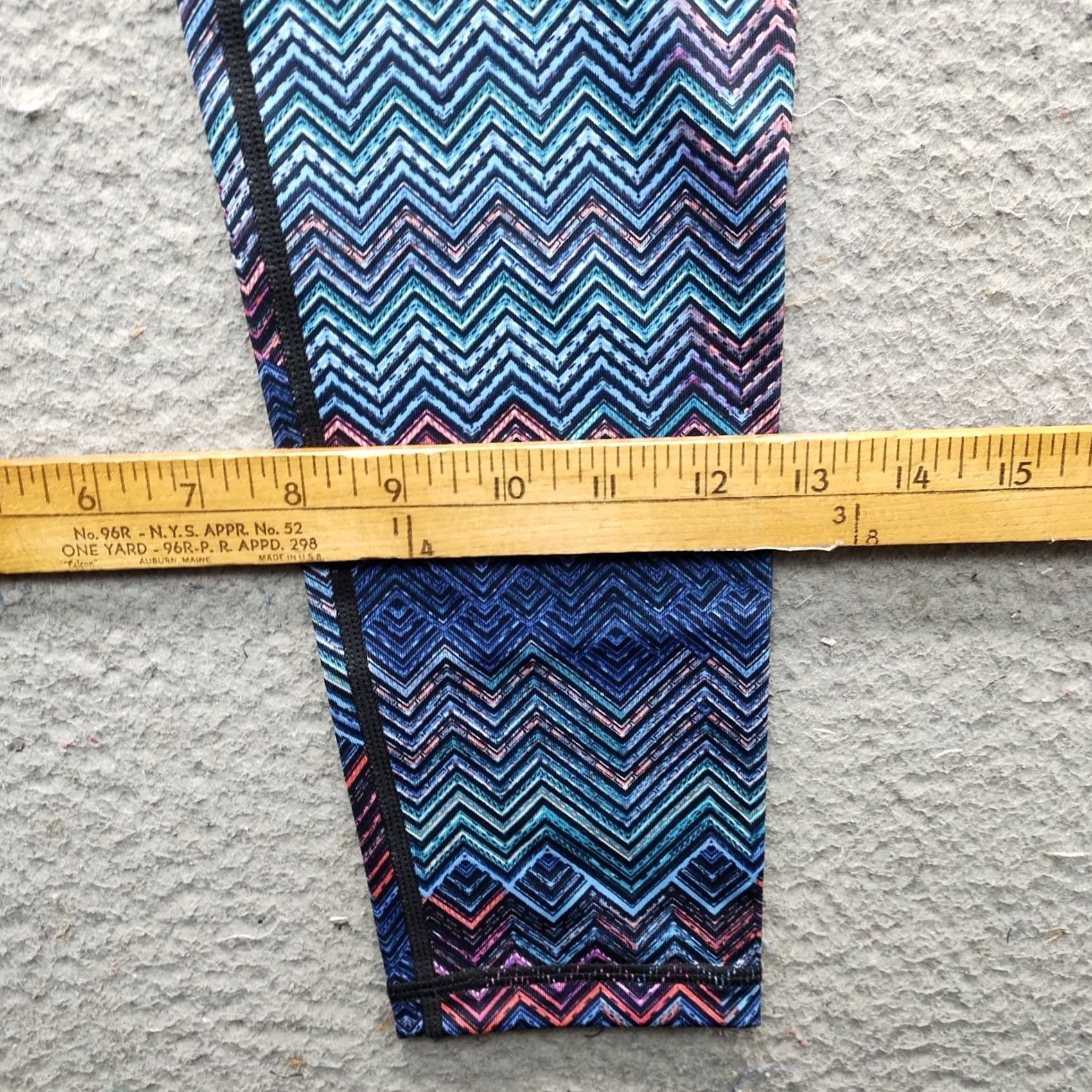 Vintage Ideology Leggings Womens XS Multi Chevron Print Fitness Running Mid-Rise Pull On Size 26" / US 2 / IT 38 - 6 Thumbnail