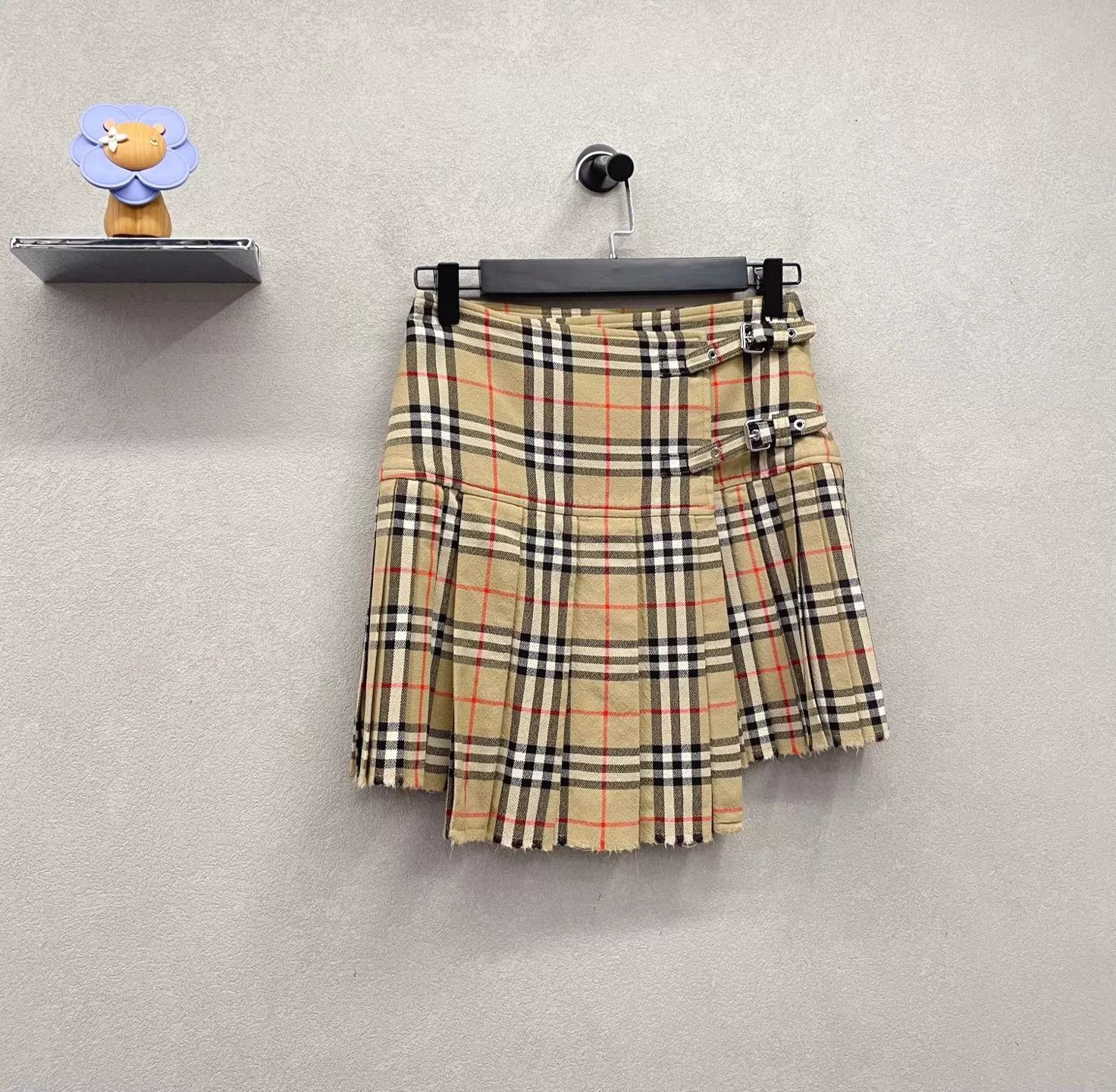 Burberry Burberry Check Summer Preppy Mini Skirt Size 36 Size 25" / US 0 / IT 36 - 3 Thumbnail