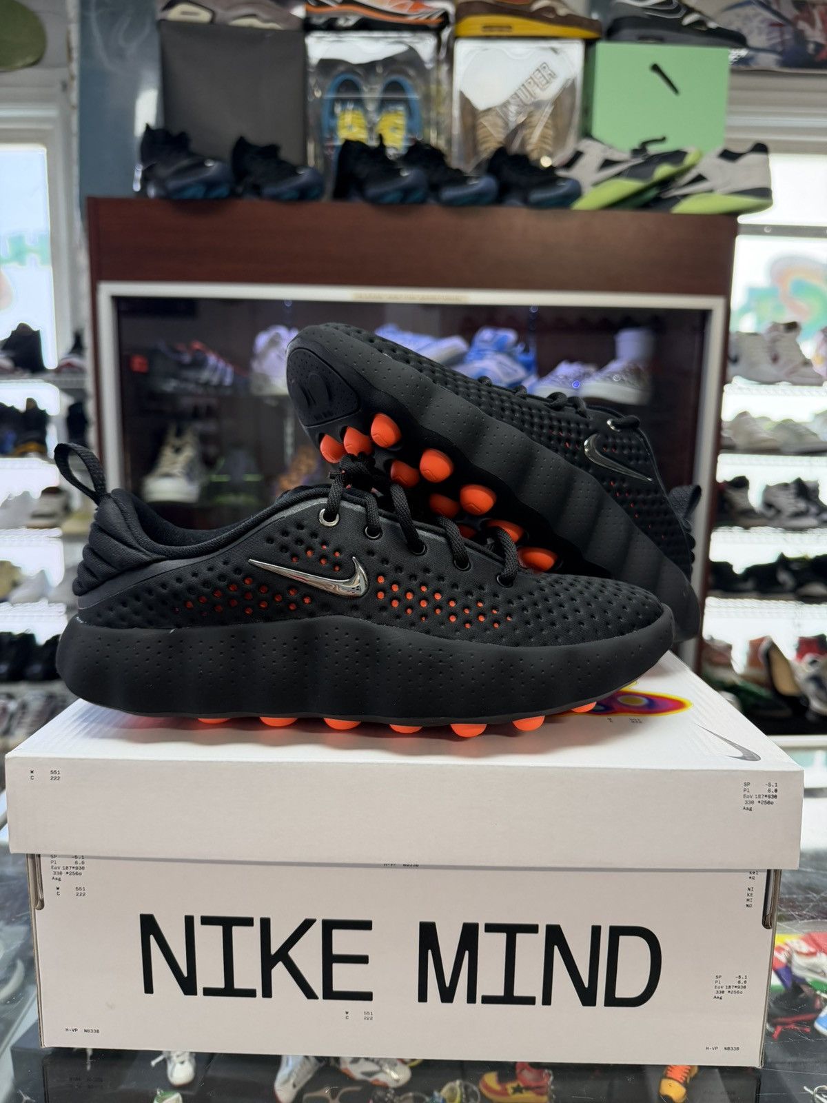 Nike Nike Mind 002 Sneakers (Black) Size US 8.5 / EU 41-42 - 1 Thumbnail