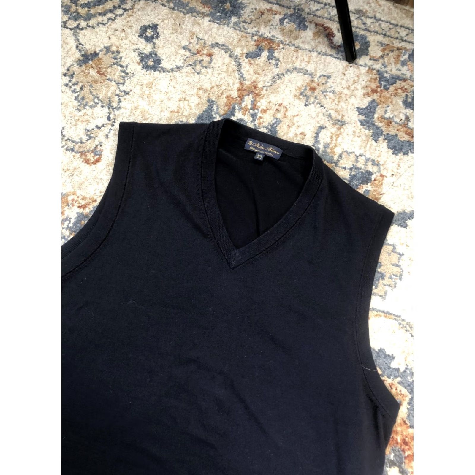 Brooks Brothers Brooks Brothers Sweater Vest Mens 2XL Navy Merino Wool V-Neck Knit Brookstech Knit Vest Men 2XL Navy Mens Vest Knit Wool Size US XXL / EU 58 / 5 - 6 Thumbnail