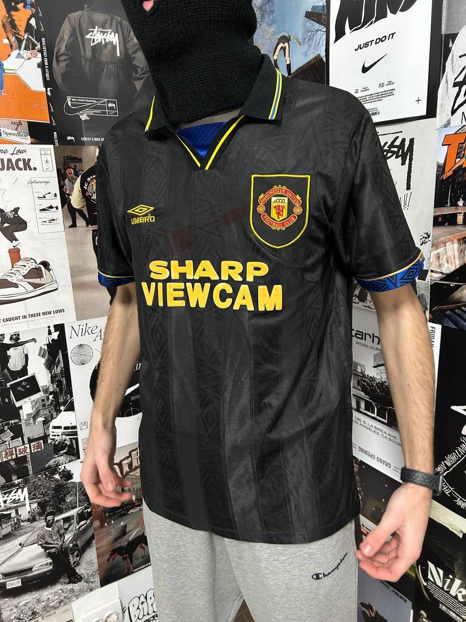 image of Vintage Umbro Manchester United Football Uniforms 1993-1995 in Black, Men's (Size XL)