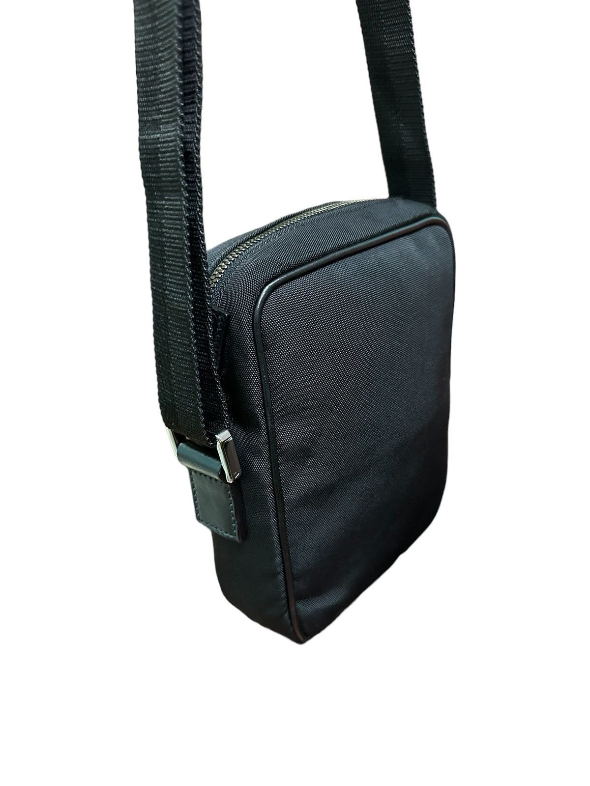 Gucci AUTHENTIC GUCCI SMALL BLACK CANVAS CROSSBODY BAG Size ONE SIZE - 8 Thumbnail