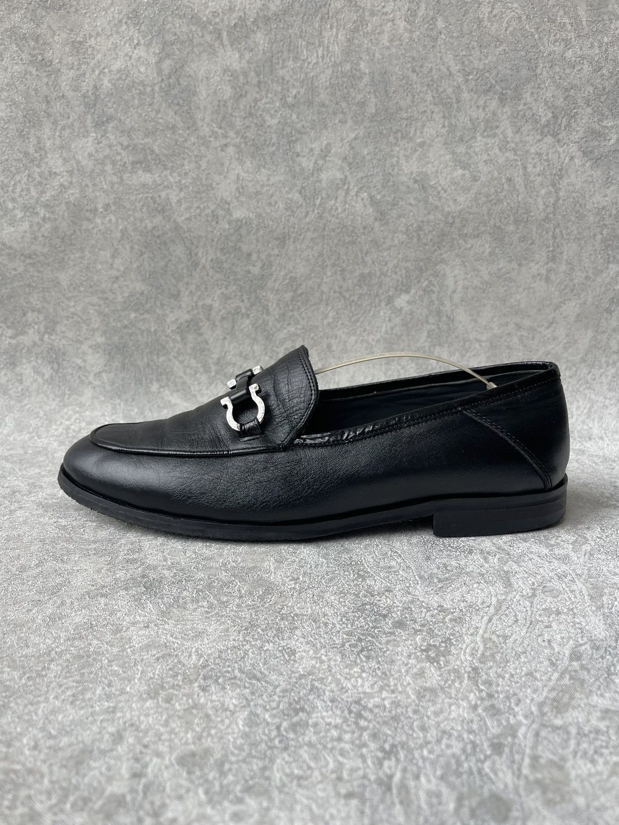Salvatore Ferragamo Salvatore Ferragamo Gancini Leather Loafers Unisex Size US 9 / IT 39 - 2 Thumbnail