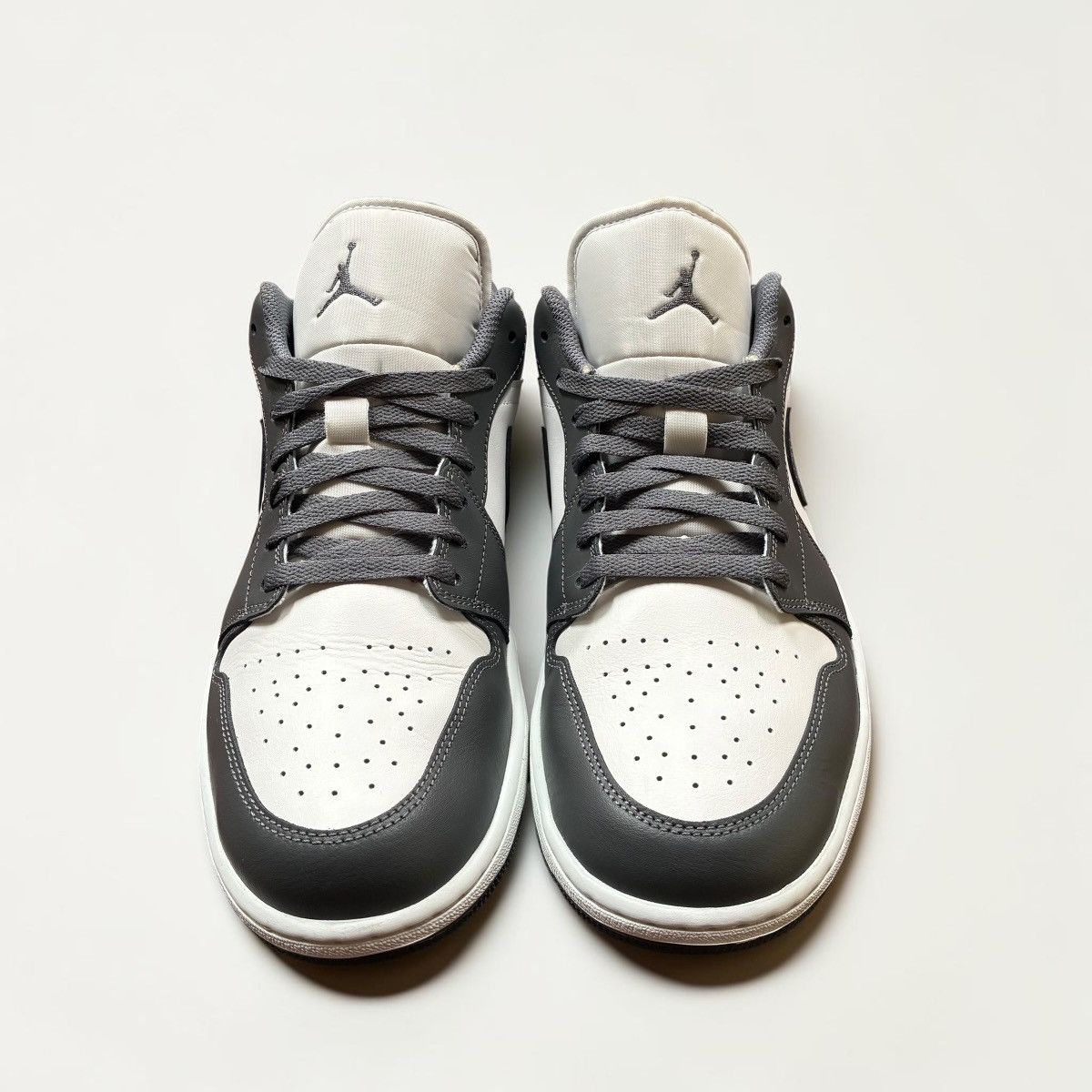Nike Air Jordan 1 Low 'Light Smoke Grey' Size 13 Size US 13 / EU 46 - 4 Thumbnail