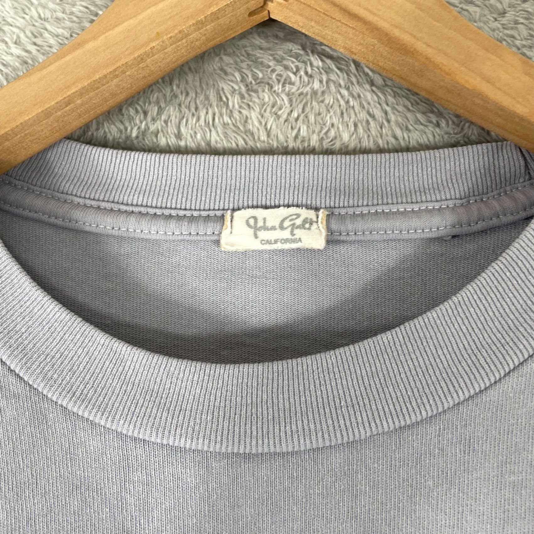 Vintage VINTAGE John Galt Brandy Melville Sweatshirt Womens One Size Blue Yosemite Bear Cropped Size ONE SIZE - 2 Thumbnail
