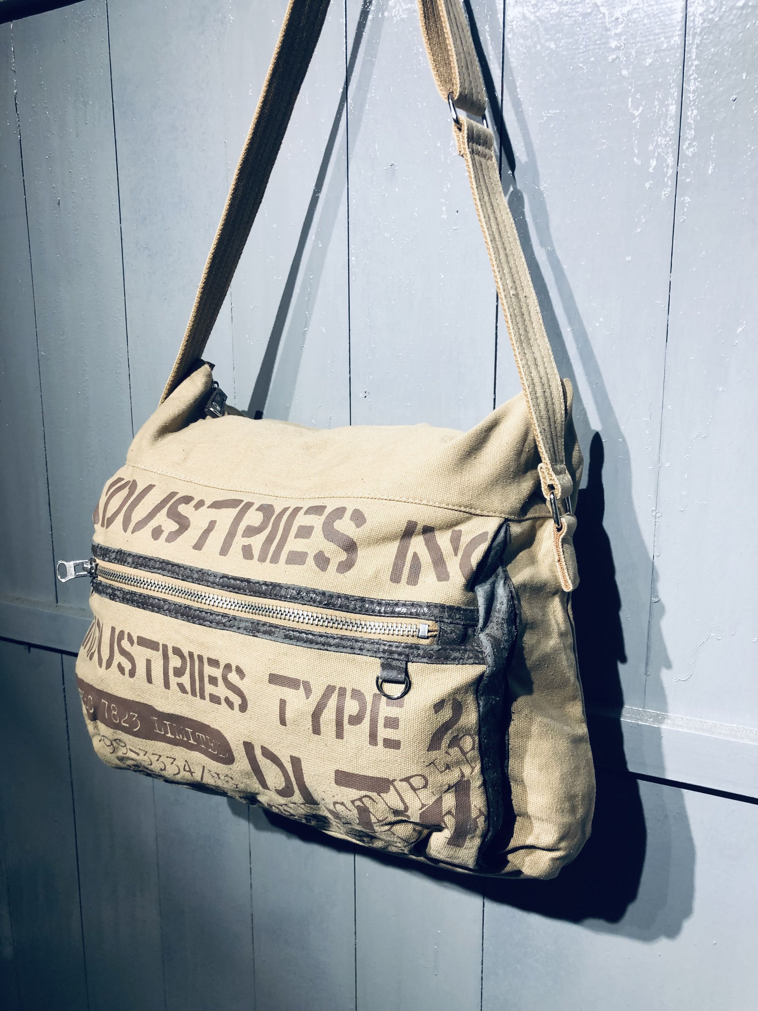 Japanese Brand Japanese Industries Inc Style Crossbody Bag Size ONE SIZE - 2 Thumbnail