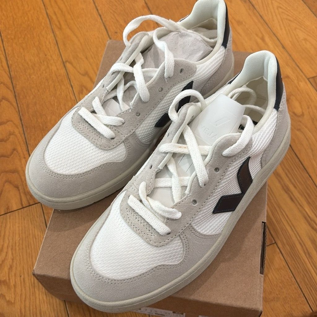 Veja Veja V-10 Sneaker in White & Nautico, Size: EU 38 Size US 8 / IT 38 - 8 Thumbnail