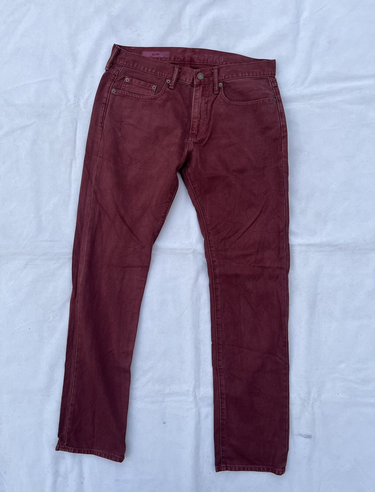 Gap GAP DENIM 1969 Burgundy Slim Jeans Y2K Style Vtg Size US 31 - 1 Thumbnail