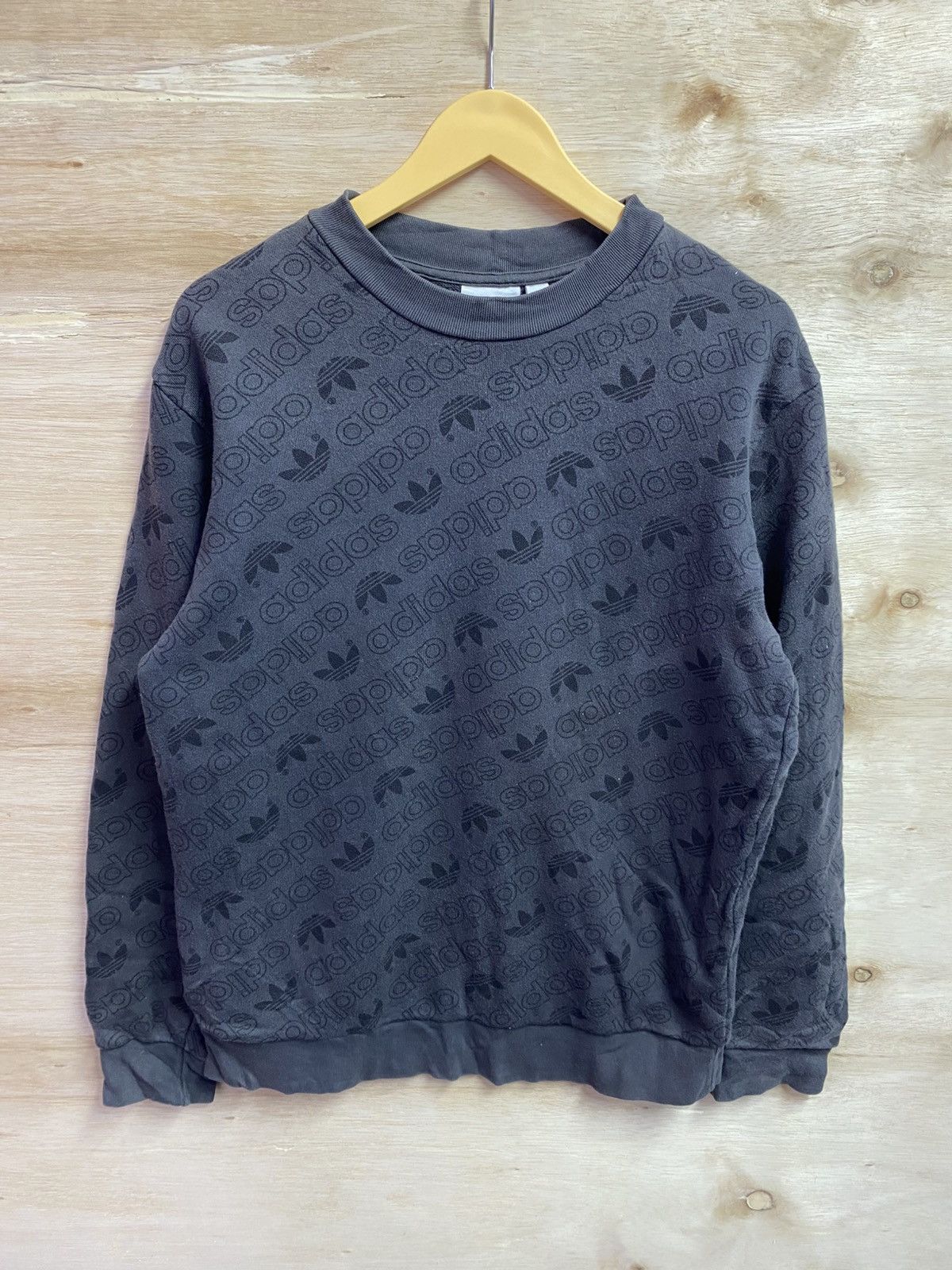 Adidas Adidas Originals AOP Crew Sweatshirt all-over print design. Size US XL / EU 56 / 4 - 1 Thumbnail