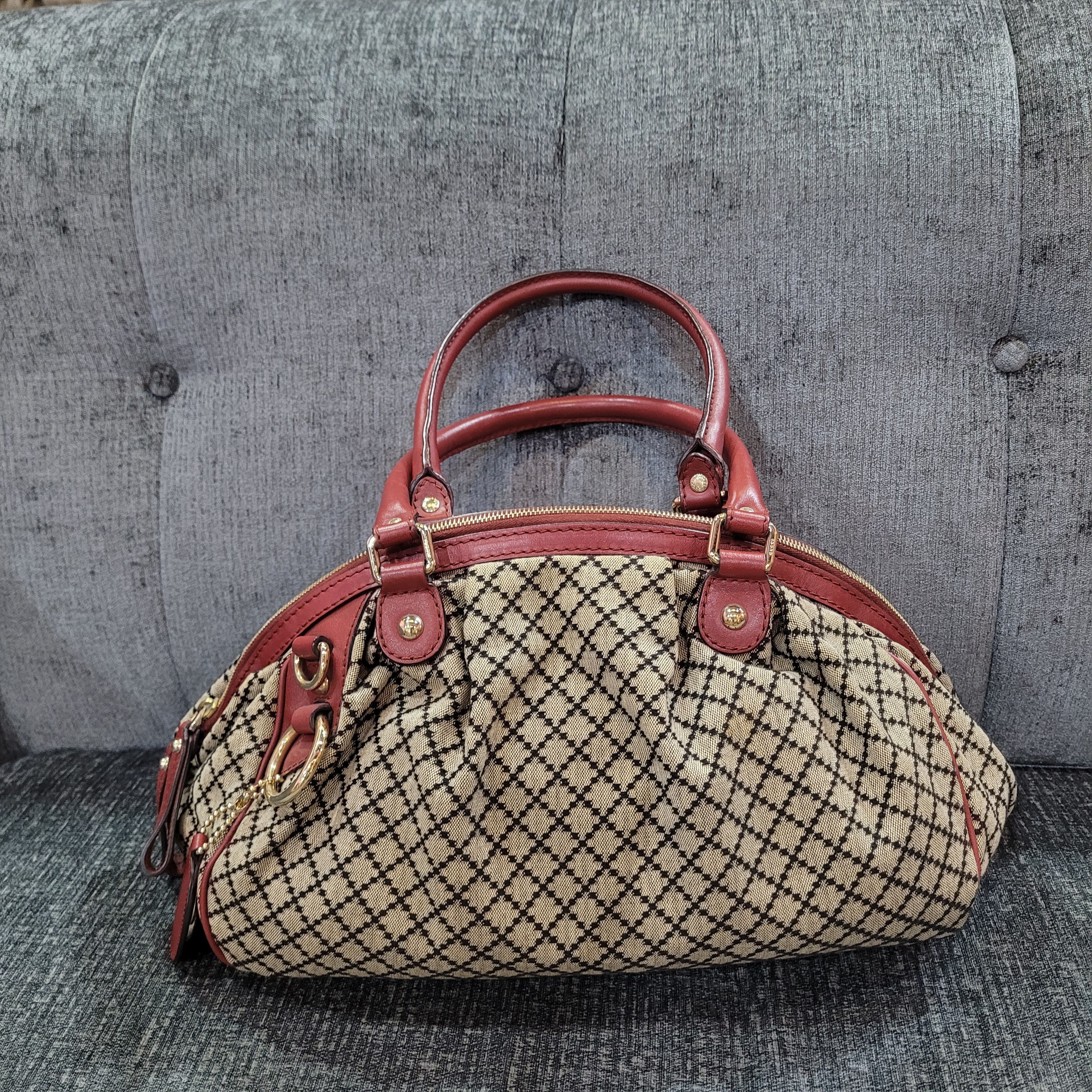 Gucci Gucci Beige/ Red GG Canvas Leather Medium Sukey Bag Size ONE SIZE - 2 Thumbnail