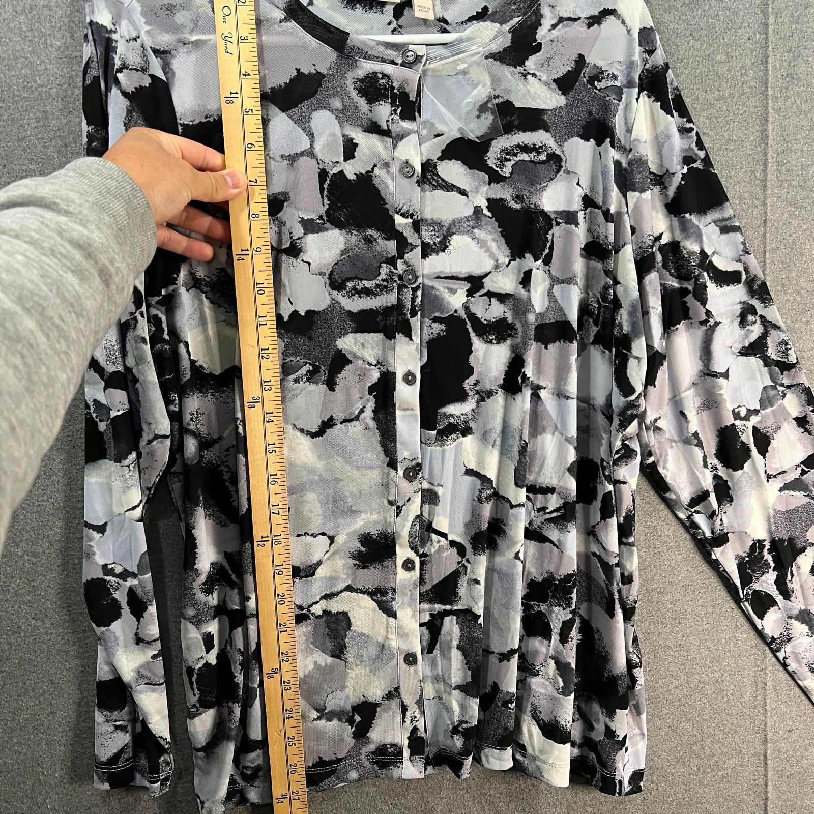 Other LOGO Layers by LoriGoldstein Abstract Marble Size XL / US 12-14 / IT 48-50 - 5 Thumbnail