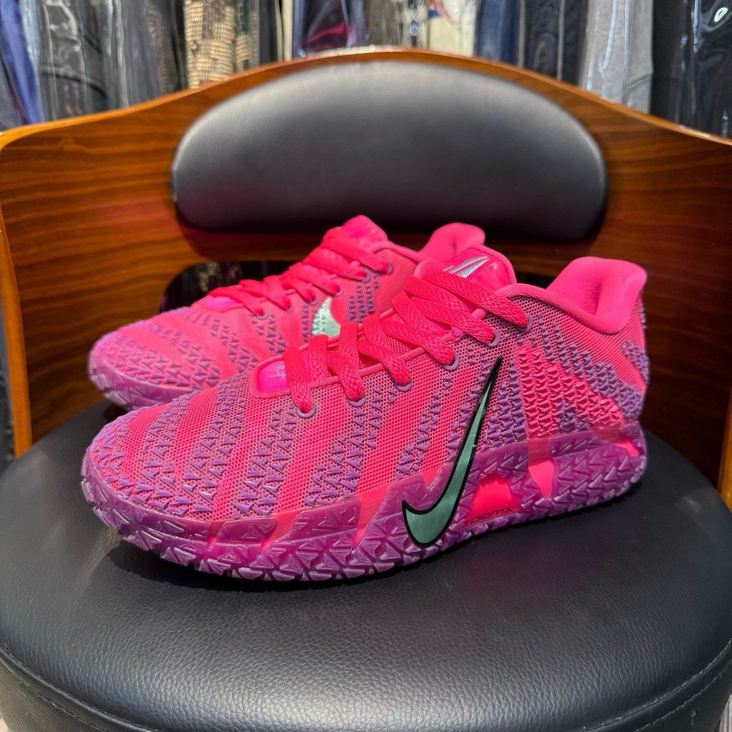 Nike Nike Pink Lowtop Sneakers 40 Men Size US 7.5 / EU 40-41 - 1 Thumbnail