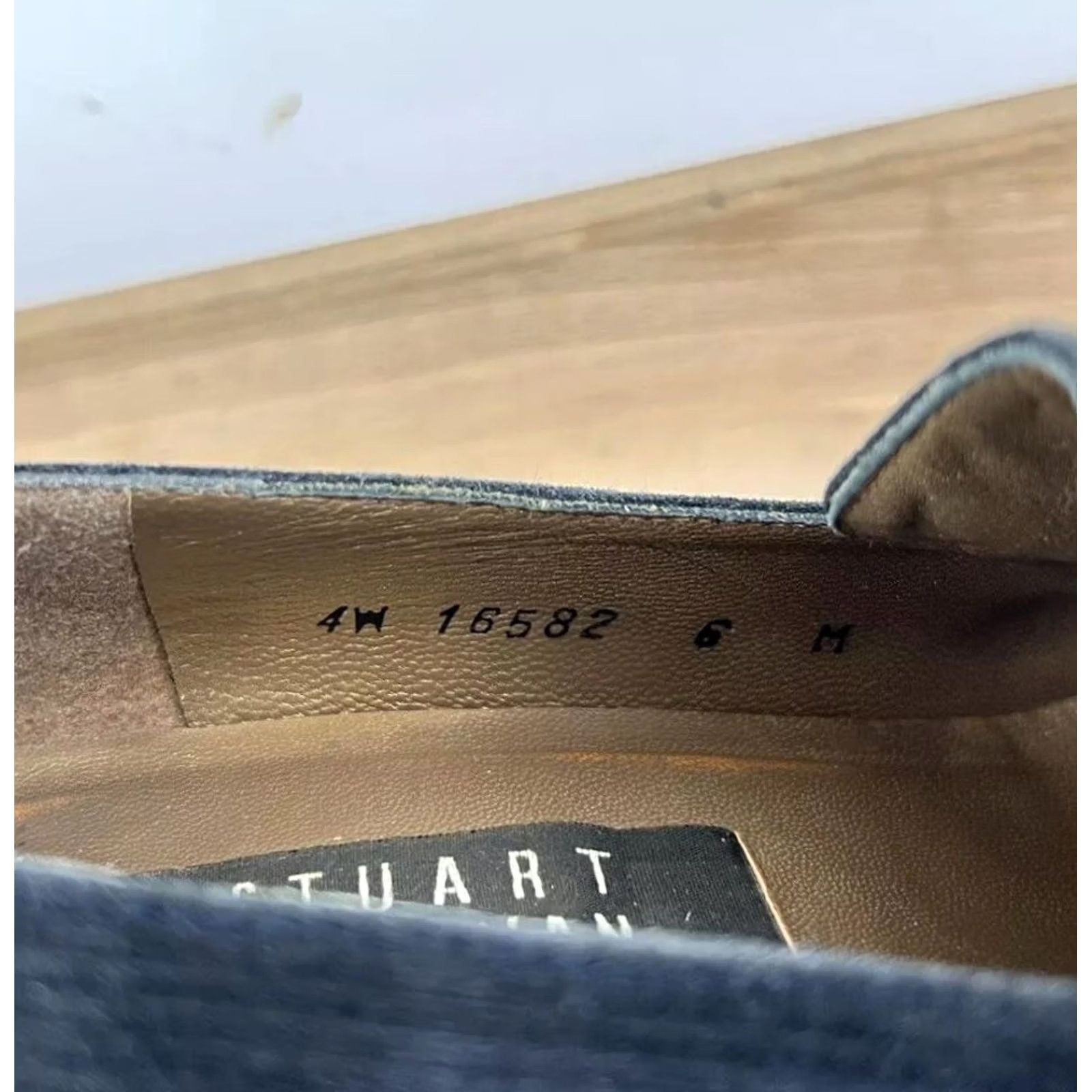Stuart Weitzman VTG Stuart Weitzman Corduroy Tassel Loafers Women’s Size 6 Blue Corduroy Tassel Loafer Women's Flats 6 Mens? Size US 6 / IT 36 - 7 Thumbnail