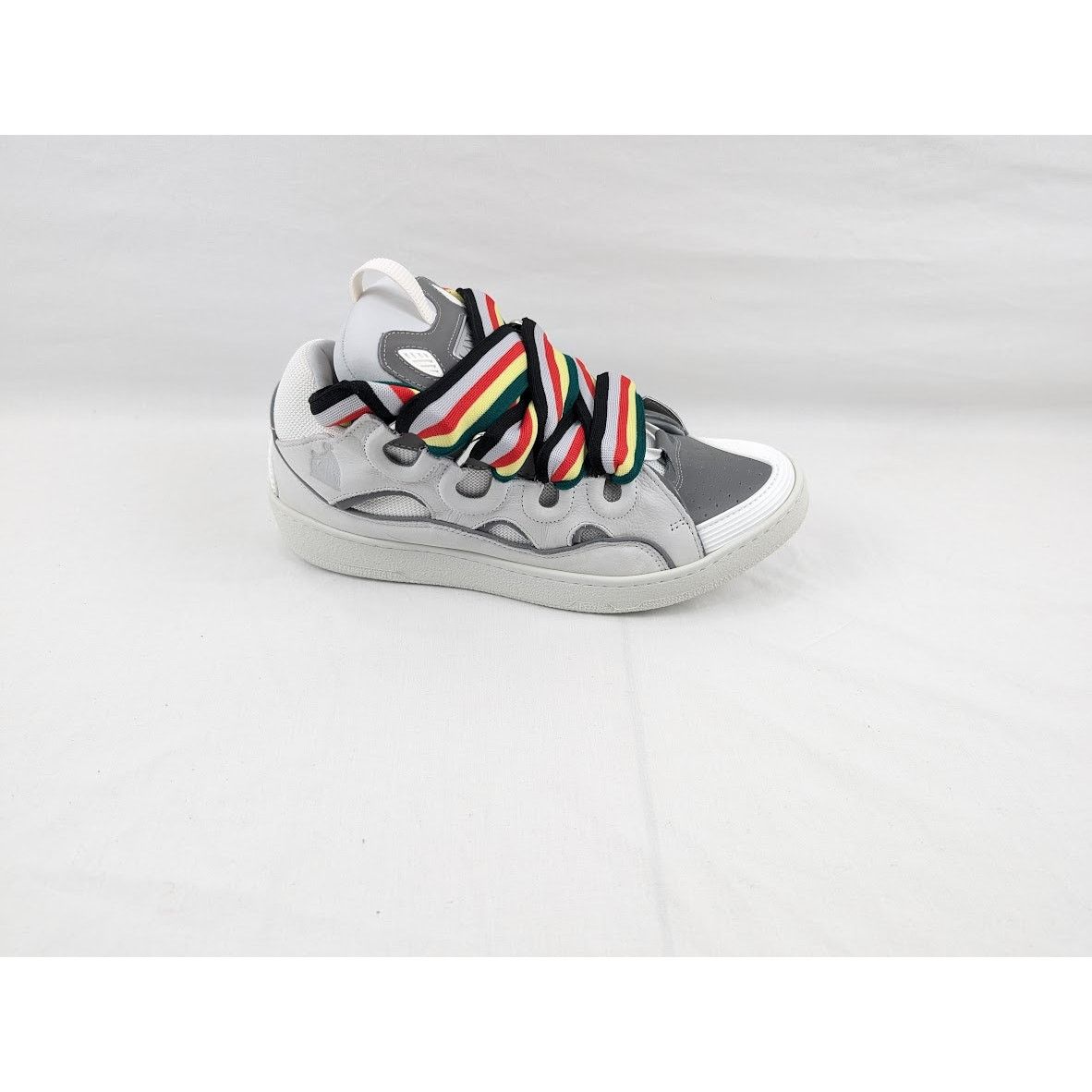 o1rshd1 Curb Sneakers in White