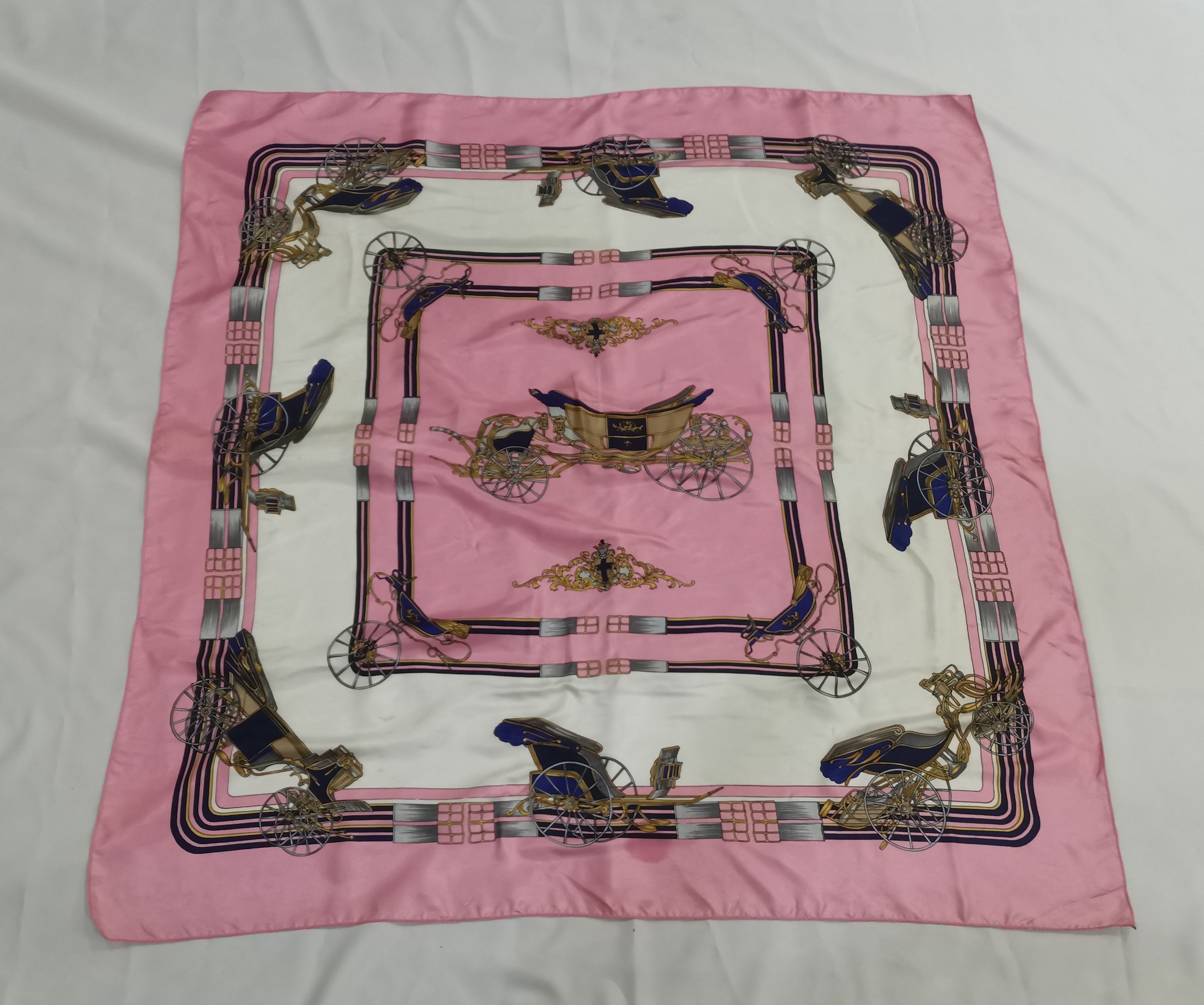 Vintage Rare vintage luxury scarves nice design Size ONE SIZE - 1 Thumbnail
