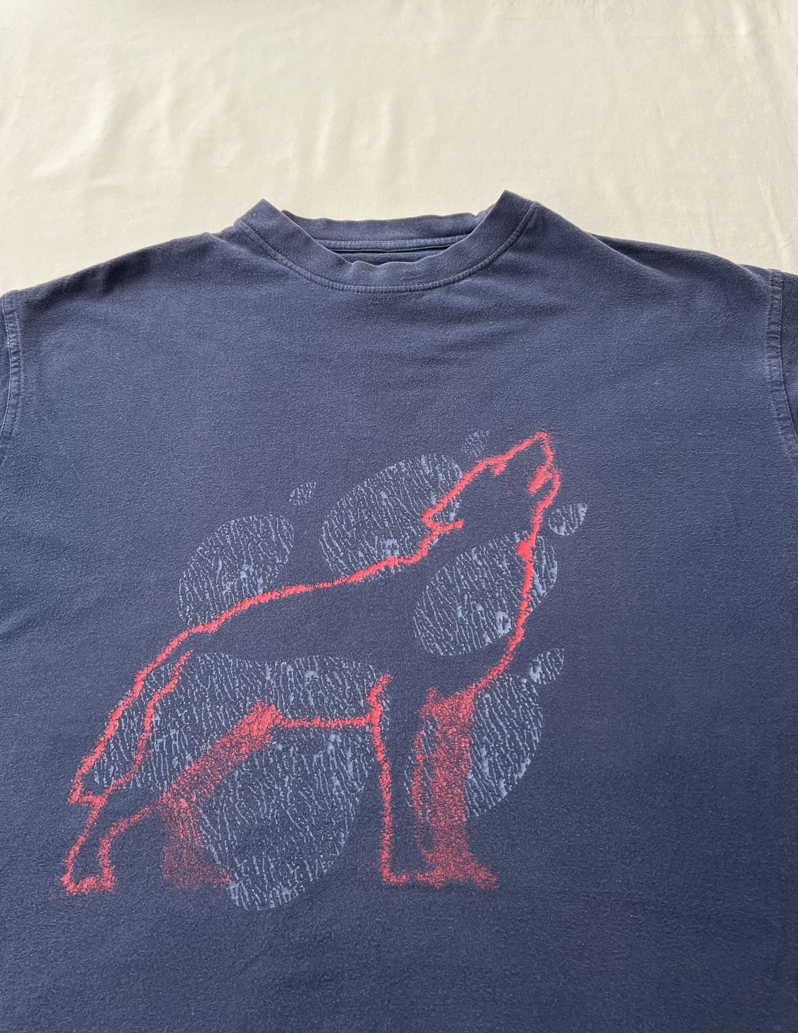Jack Wolfskin Vintage 2000s Jack Wolfskins Wolf Navy T-shirt Size US L / EU 52-54 / 3 - 3 Thumbnail