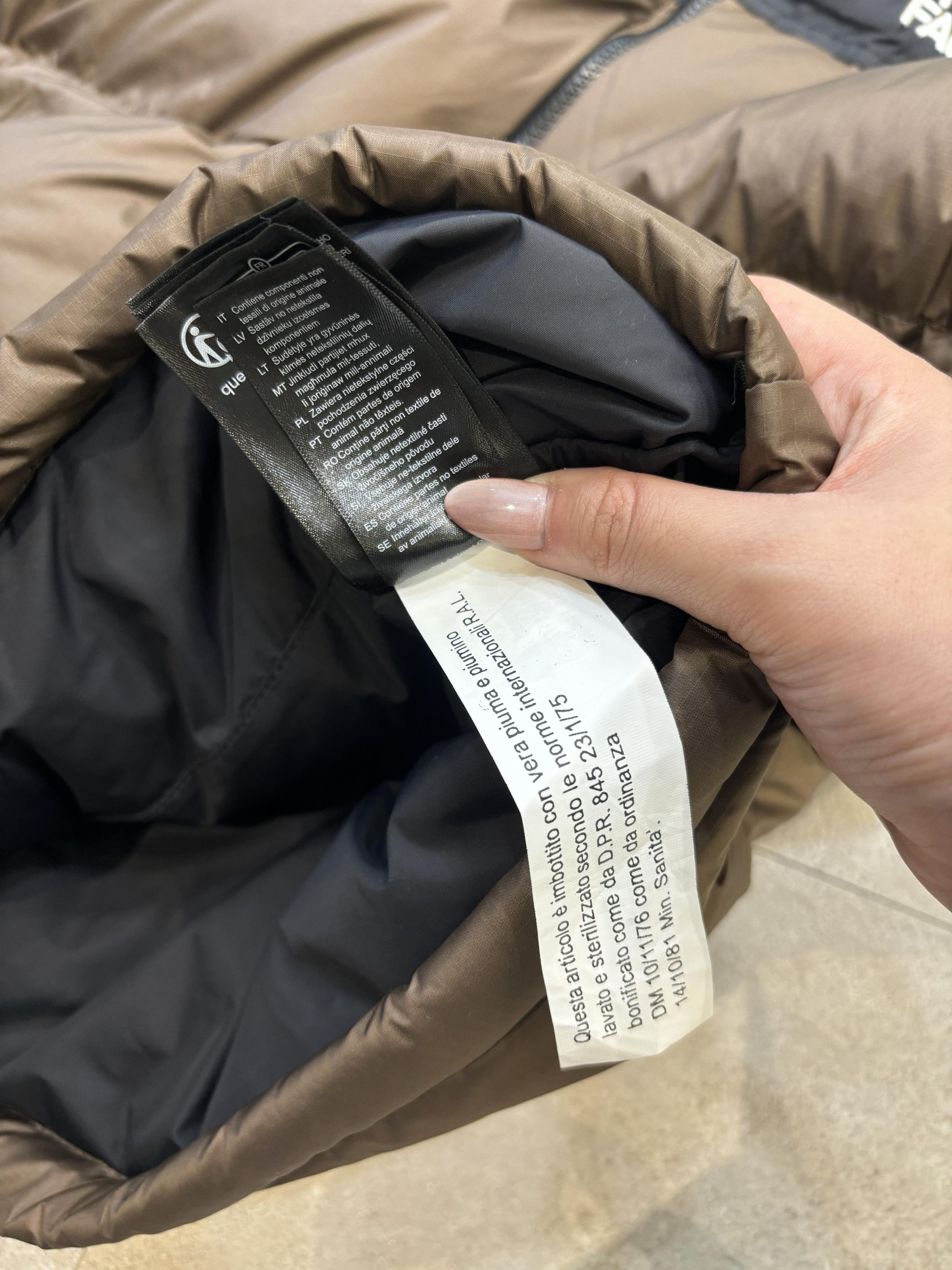 The North Face THE NORTH FACE 1996 Retro Nuptse Jacket Size US M / EU 48-50 / 2 - 11 Thumbnail