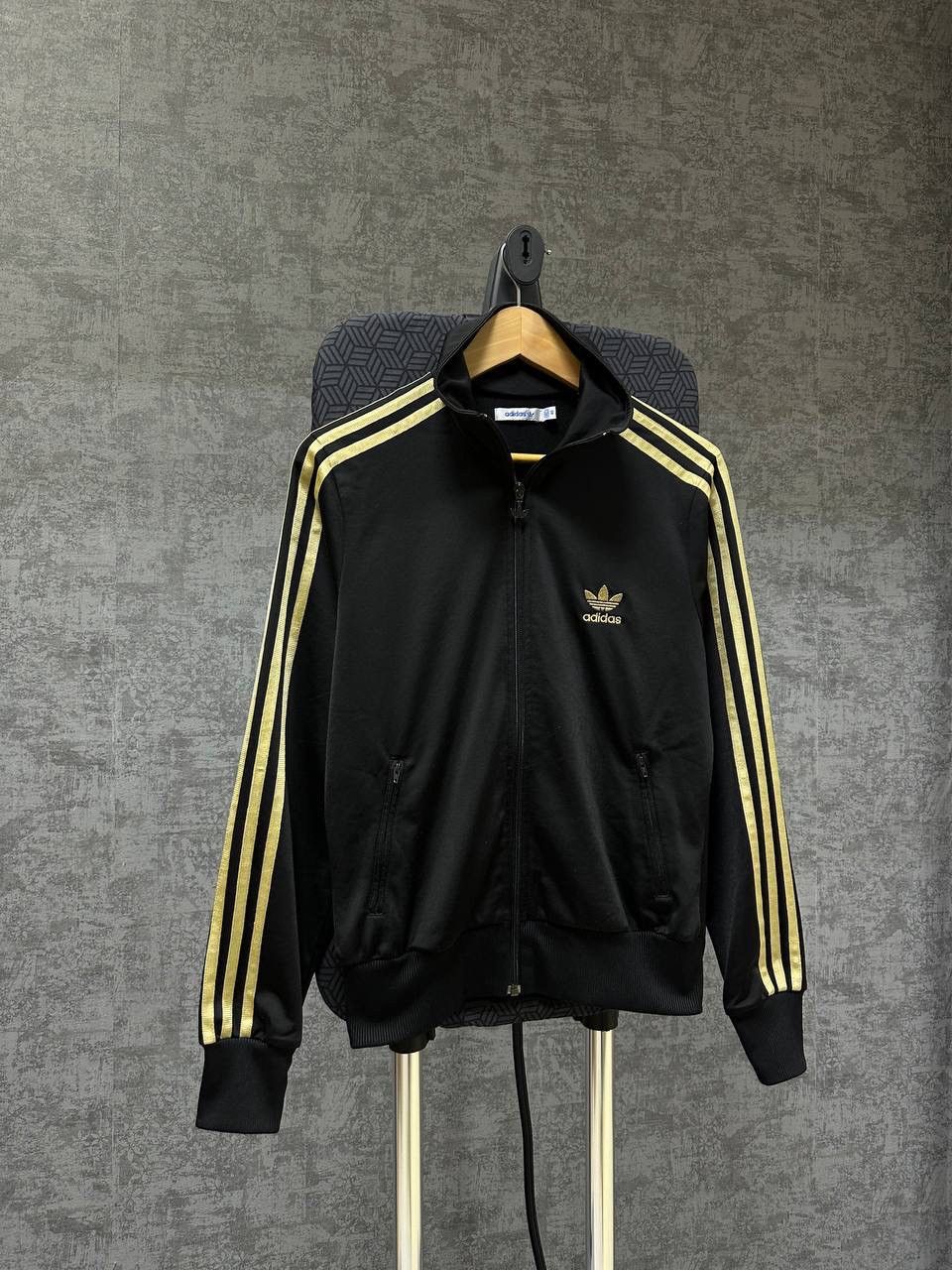 Adidas × Vintage Vintage Adidas Black Big Logo Full Zip Hoodie Size US M / EU 48-50 / 2 - 4 Thumbnail