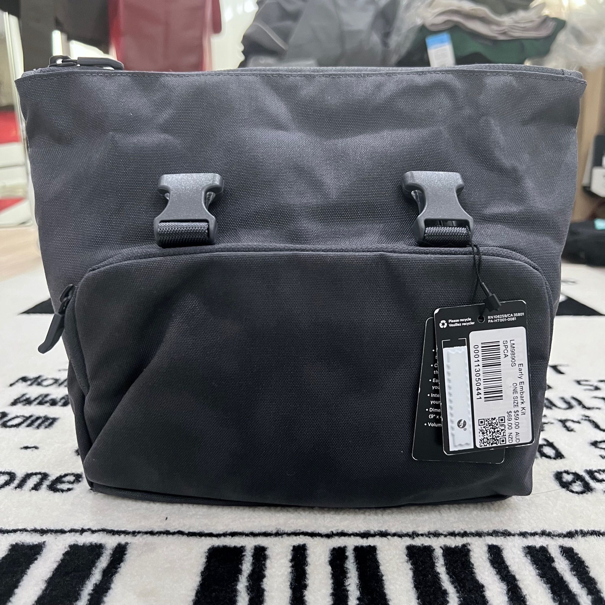 Lululemon Lululemon Early Embark Toiletry Kit Bag / Travel Pouch Size 26 - 6 Thumbnail