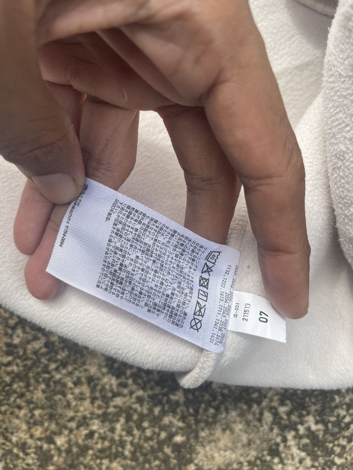 JW Anderson × Uniqlo JW Anderson x Uniqlo White Fleece Belted Coat M Size US M / EU 48-50 / 2 - 20 Thumbnail