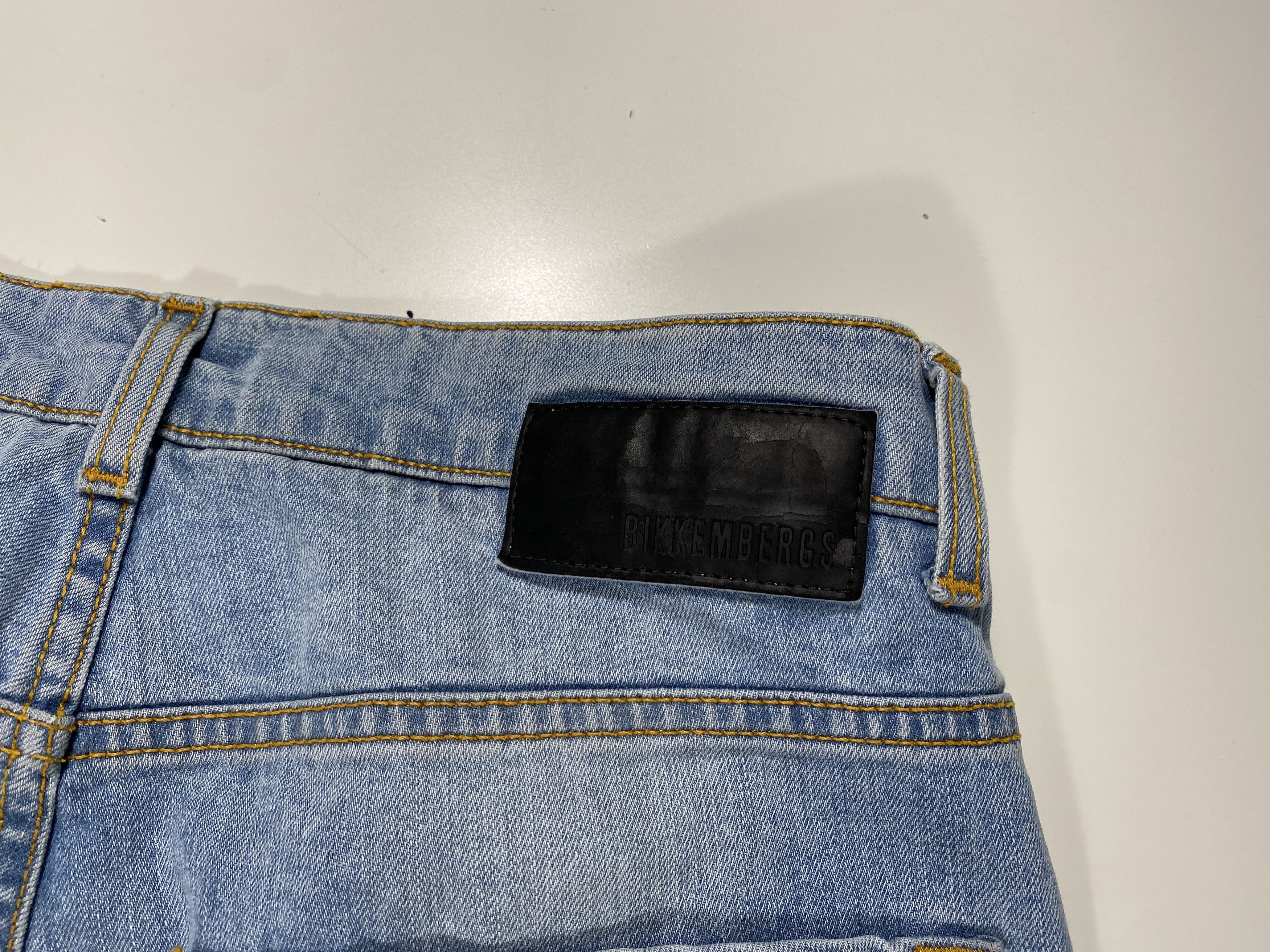 Dirk Bikkembergs Dirk Bikkembergs Slim Straight Leg Light Wash Jeans 32x28 Size US 32 / EU 48 - 7 Thumbnail