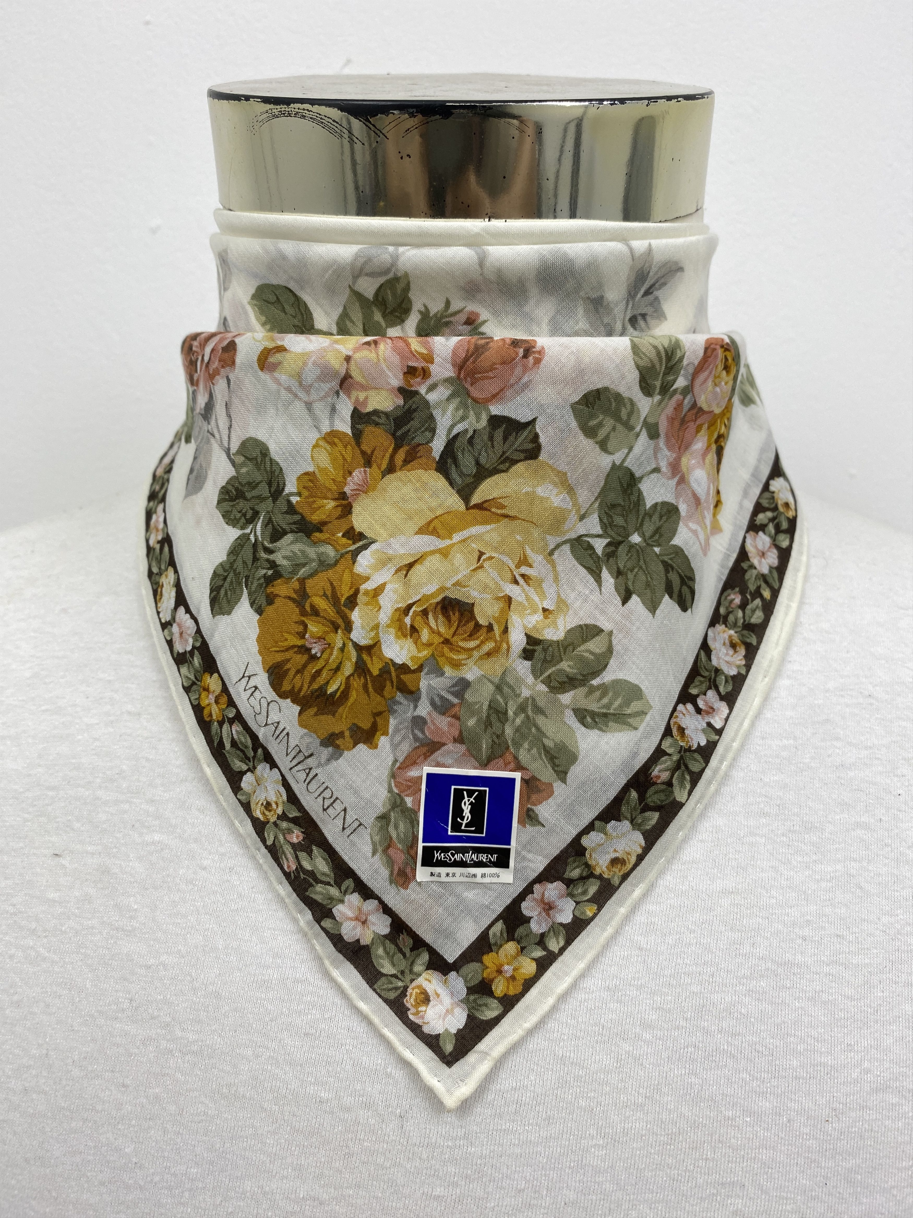 Vintage Yves Saint Laurent Handkerchief / Neckerchief HKC0228 Size ONE SIZE - 3 Thumbnail