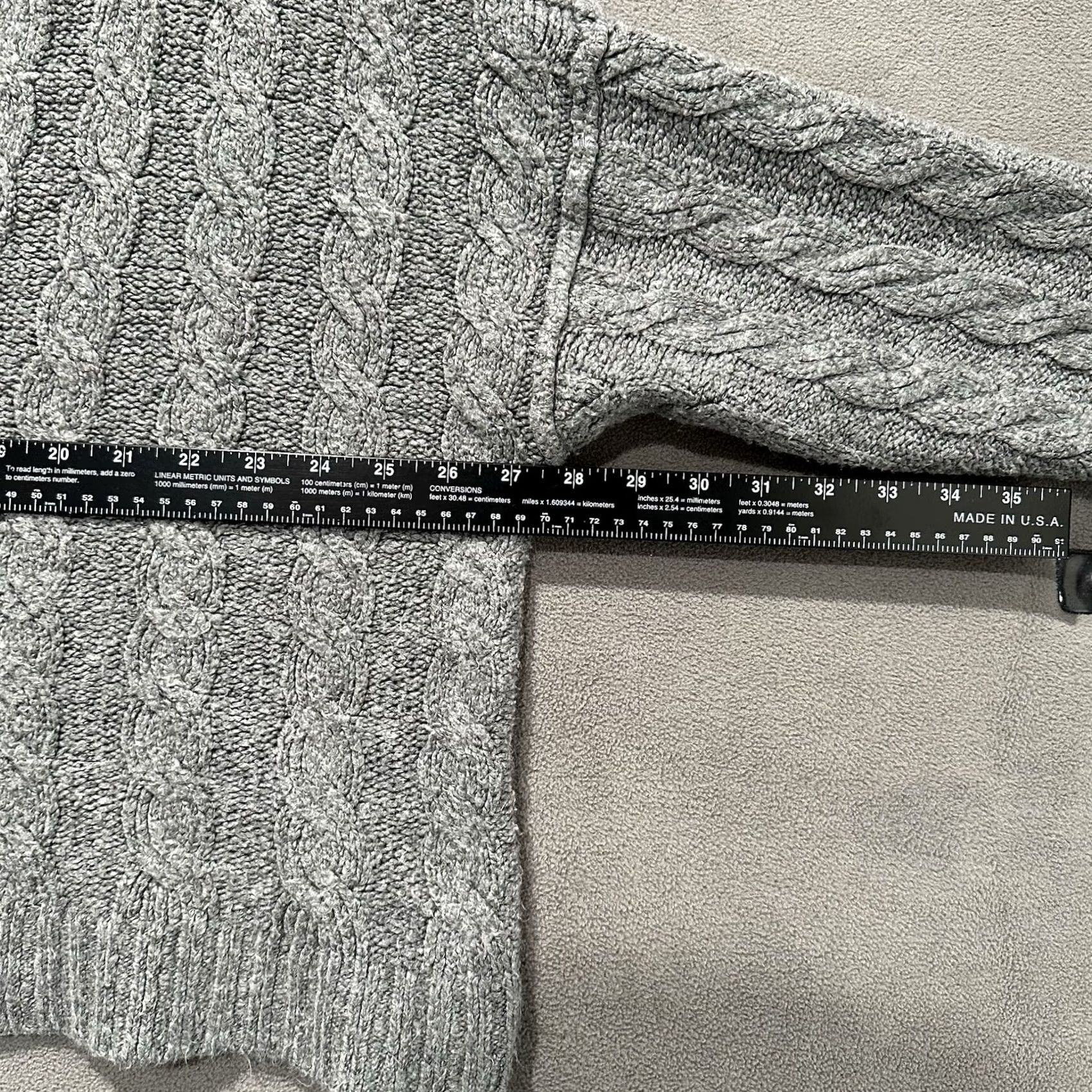 American Eagle Outfitters American Eagle Hoodie Sweater XL Gray Cable Knit V-Neck Cropped EUC Womens Size XL / US 12-14 / IT 48-50 - 5 Thumbnail
