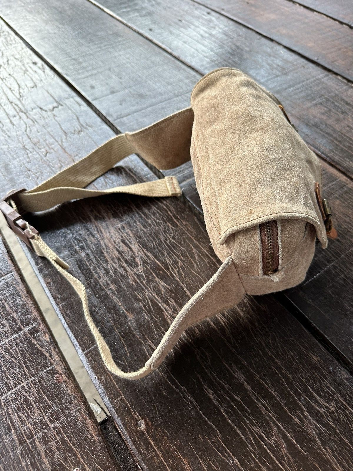 Japanese Brand Leather pouch bag nice design Size ONE SIZE - 3 Thumbnail