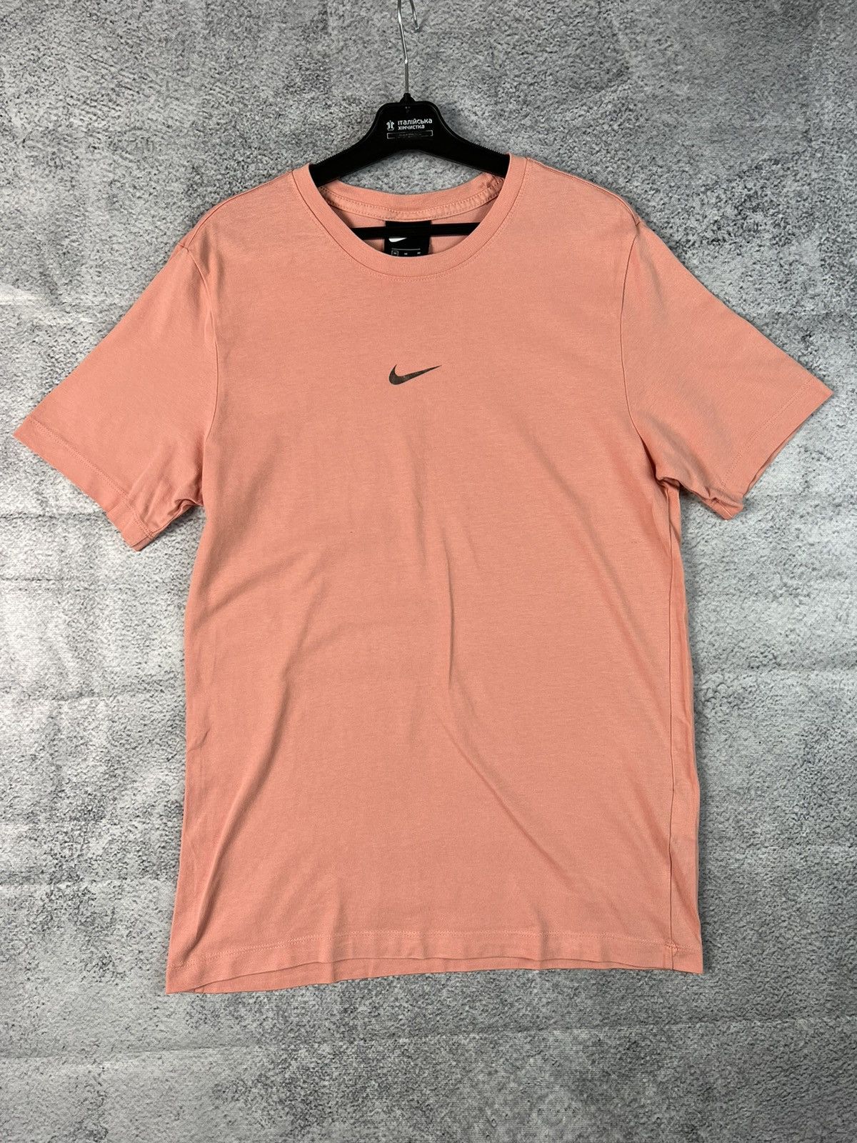 Nike Nike small swoosh logo T-shirt Size US M / EU 48-50 / 2 - 2 Thumbnail