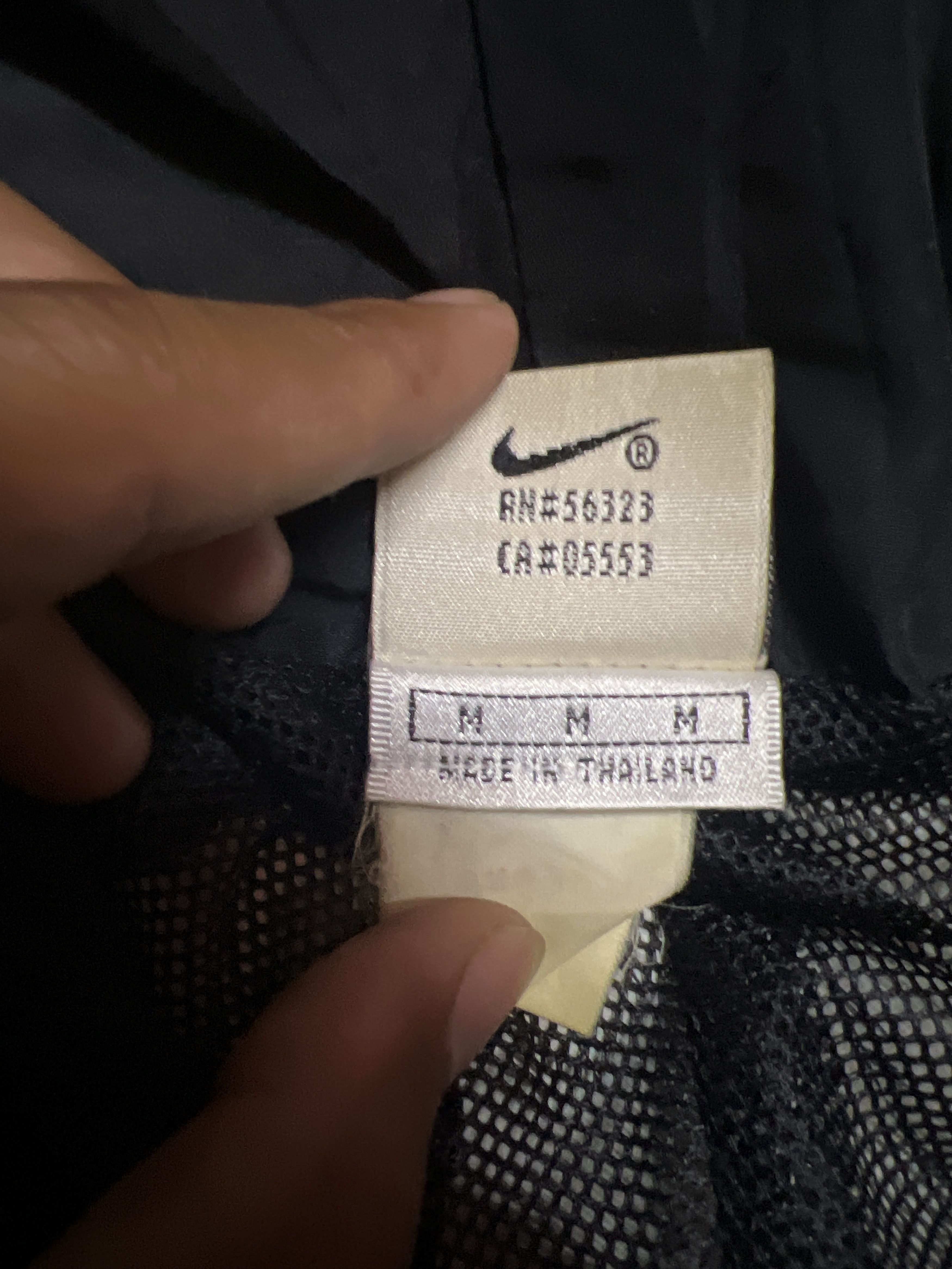 Nike ACG Vintage Nike ACG Windbreaker Light Jacket Size US M / EU 48-50 / 2 - 14 Thumbnail