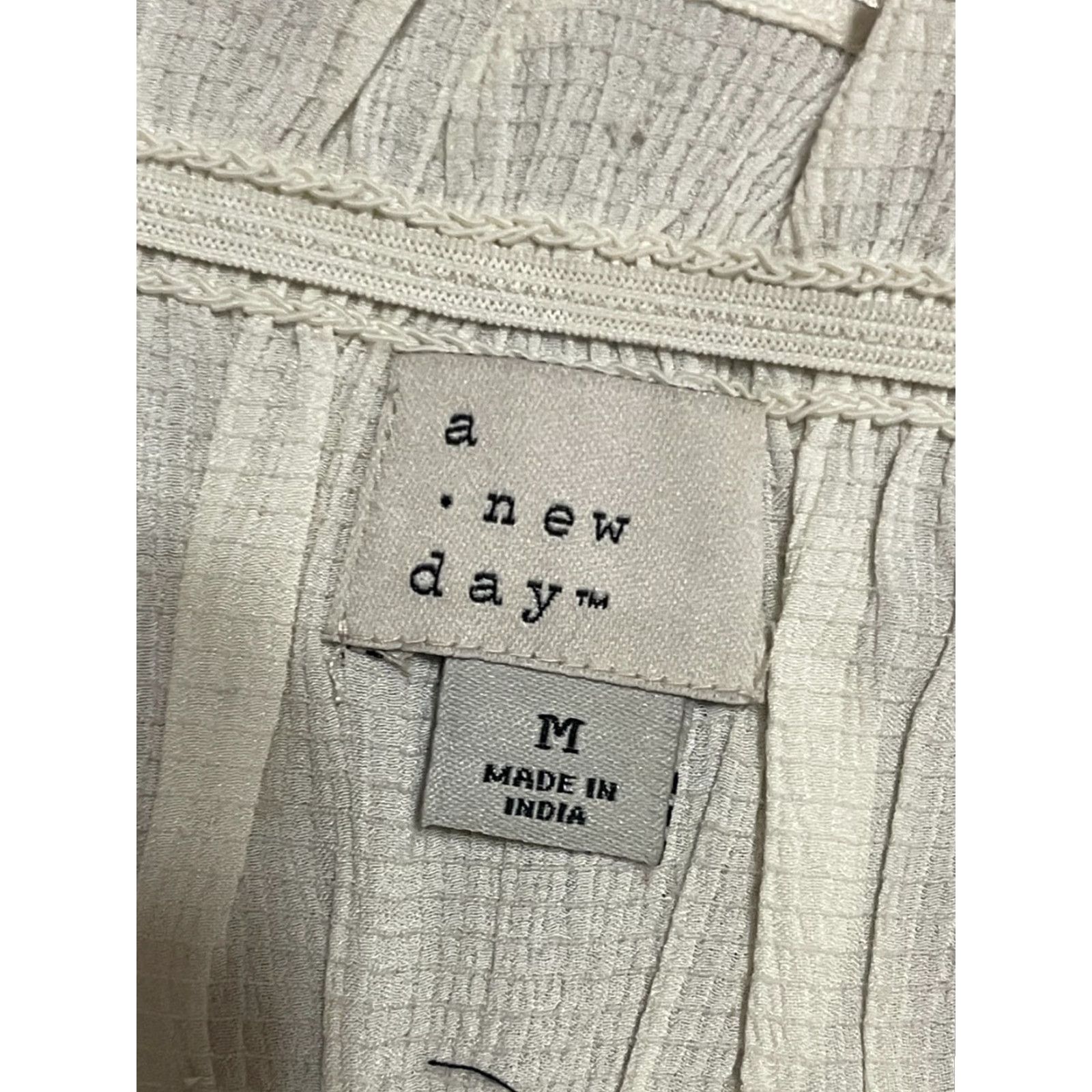Vintage A New Day Shirt Women's Size Medium White Long Sleeve Square Neck Shirt Womens Medium White Long Sleeve Square Neck A New Day Shirt Size M / US 6-8 / IT 42-44 - 7 Thumbnail