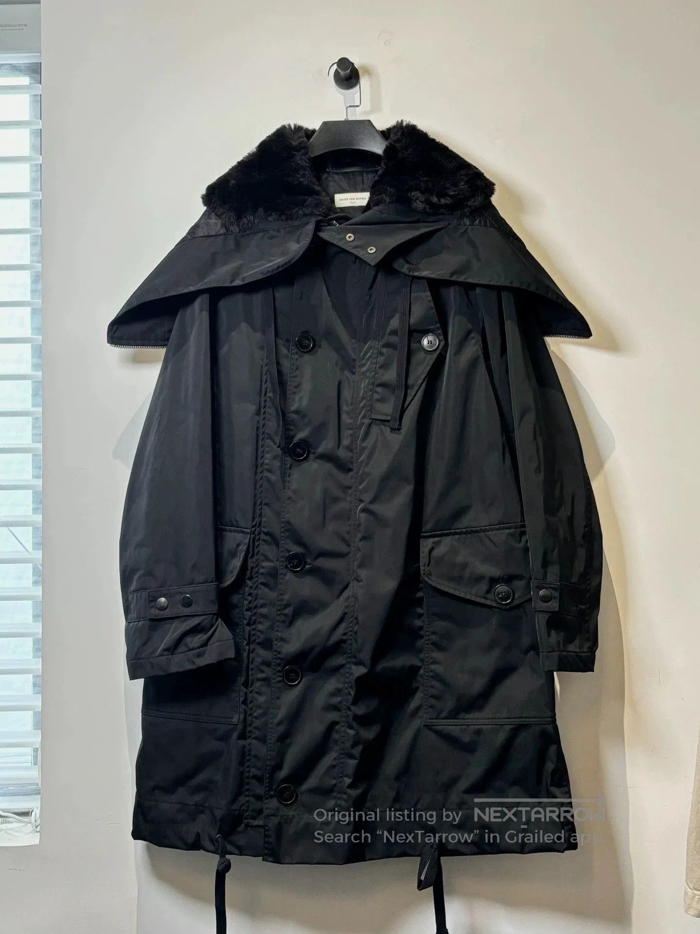 Dries Van Noten Black Heavy Coat with Fur Collar . Size US S / EU 44-46 / 1 - 1 Thumbnail