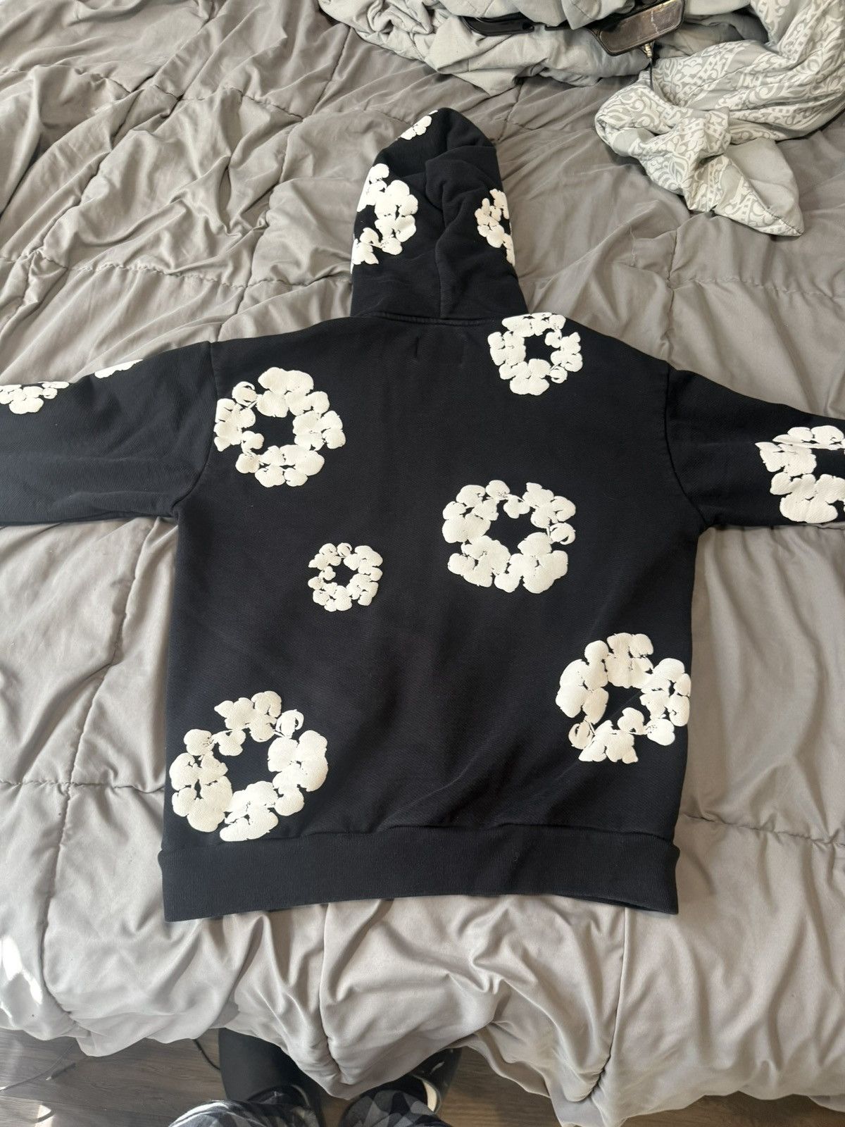 DENIM TEARS The Cotton Wreath Sweatshirt Black Size US S / EU 44-46 / 1 - 2 Thumbnail