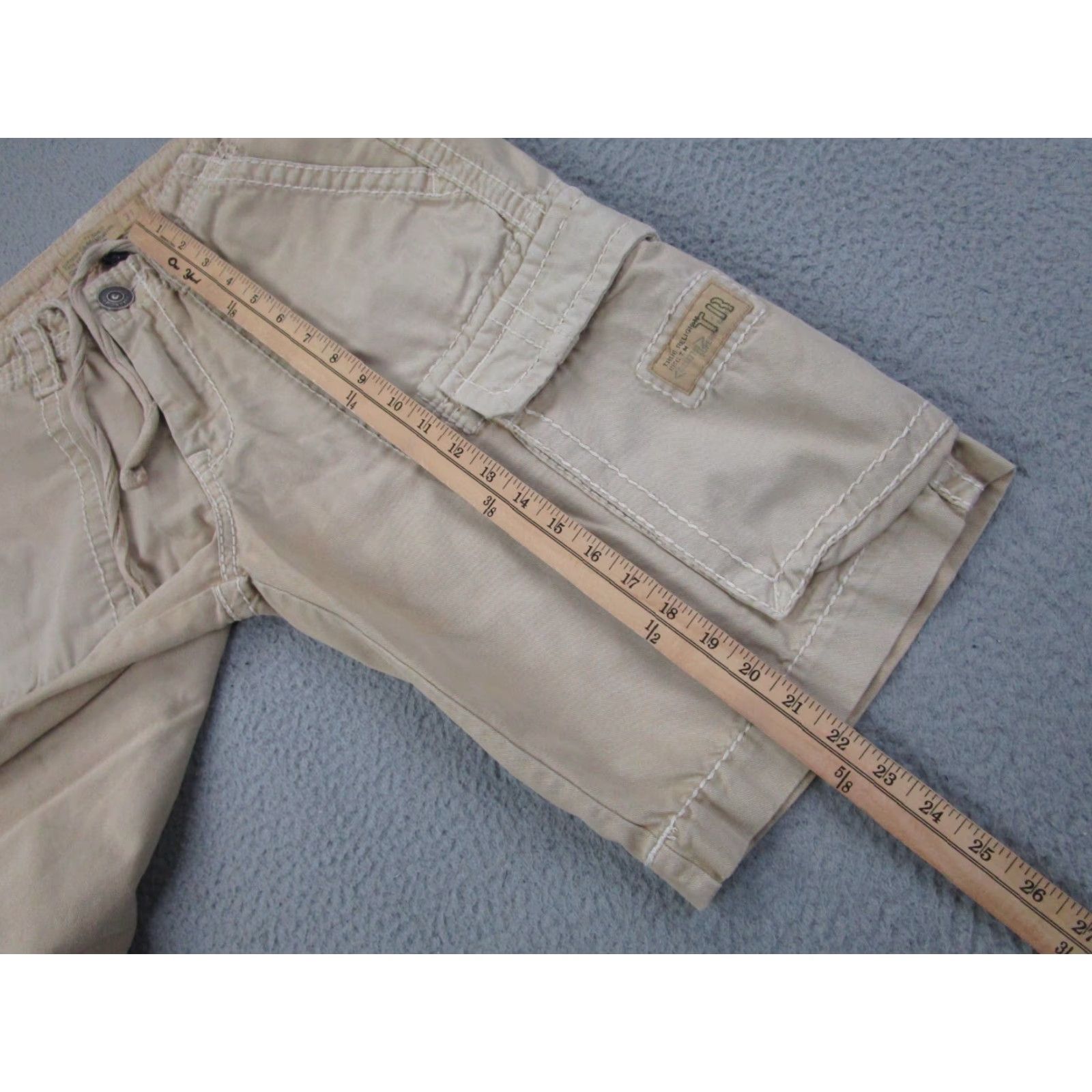 True Religion VINTAGE True Religion Cargo Shorts Mens 31 Beige Cotton Flat Front Pockets Cargo 12in Inseam Mens Size US 31 - 5 Thumbnail