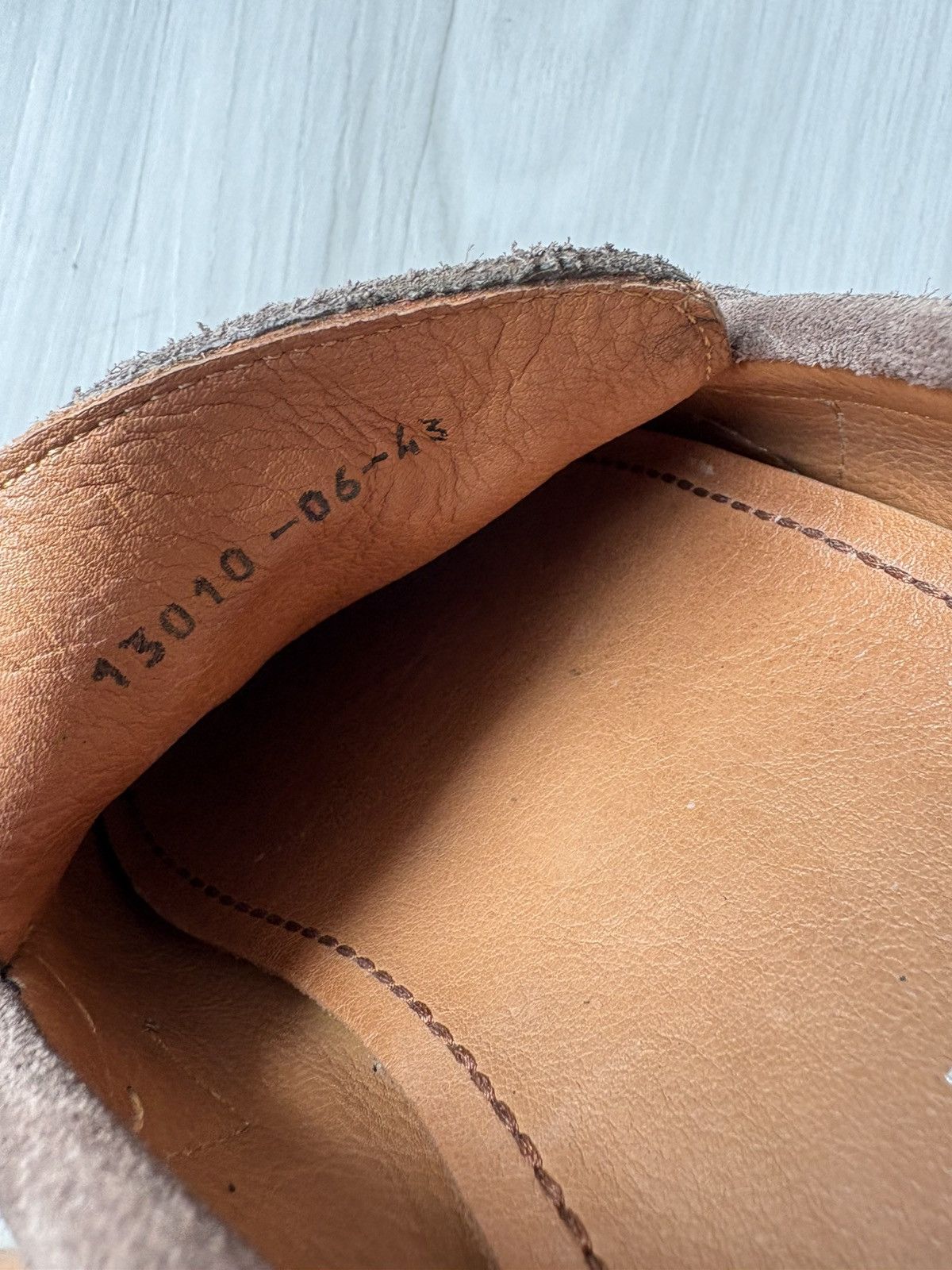 Louis Vuitton Limited edition Louis Vuitton suede loafers Size US 9 / EU 42 - 11 Thumbnail